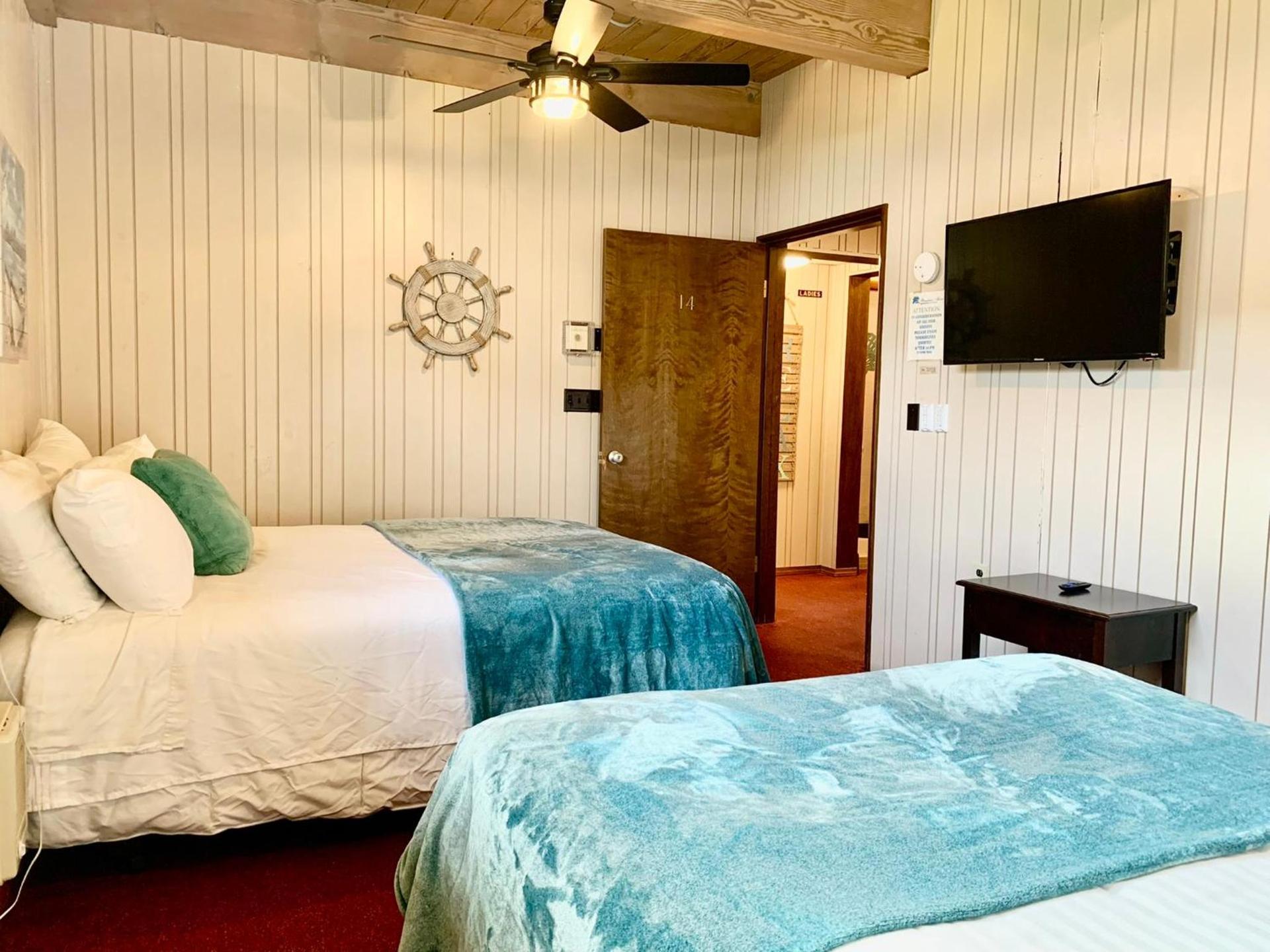 Breakers Boutique Inn photo 11