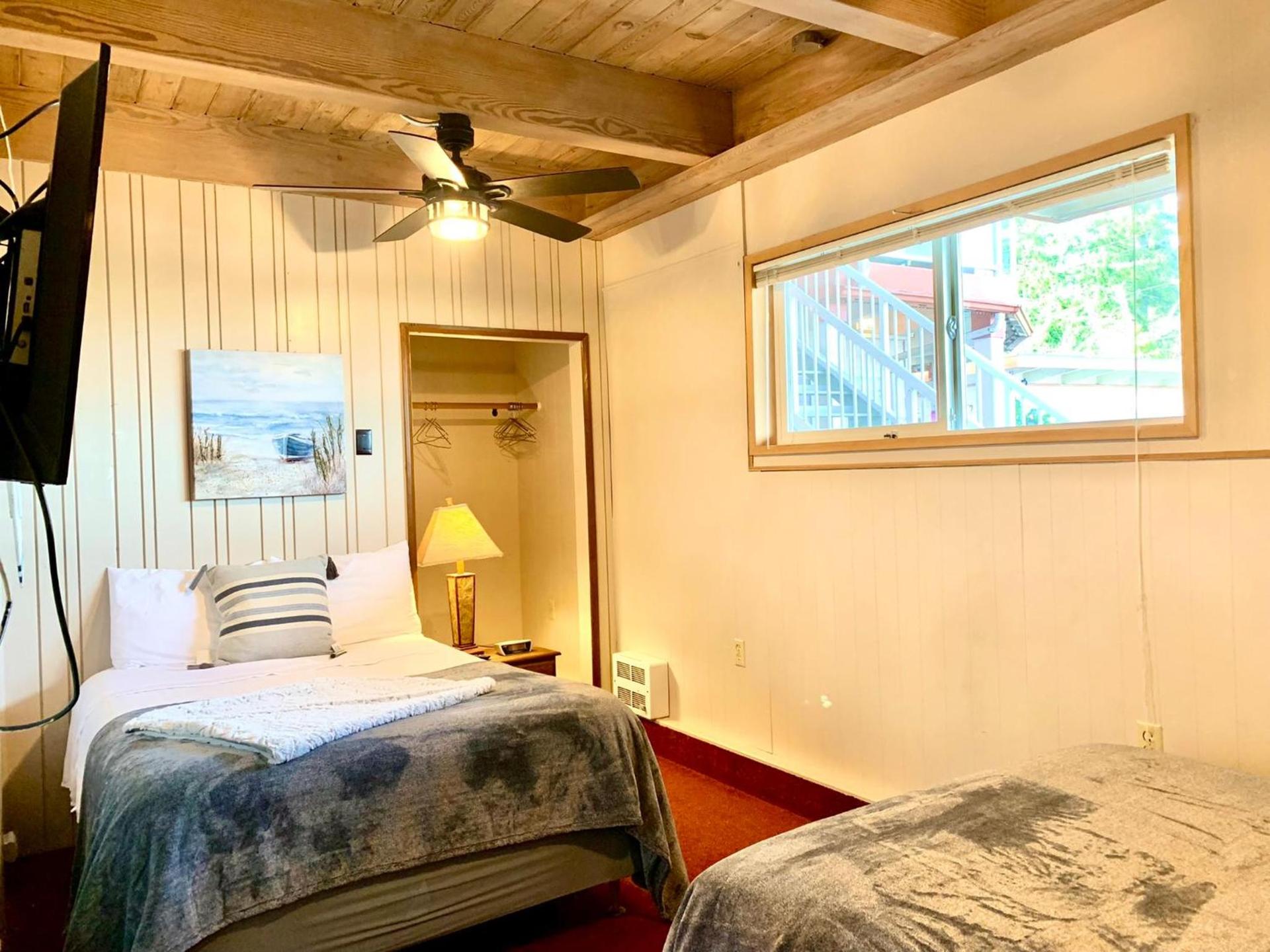 Breakers Boutique Inn photo 14