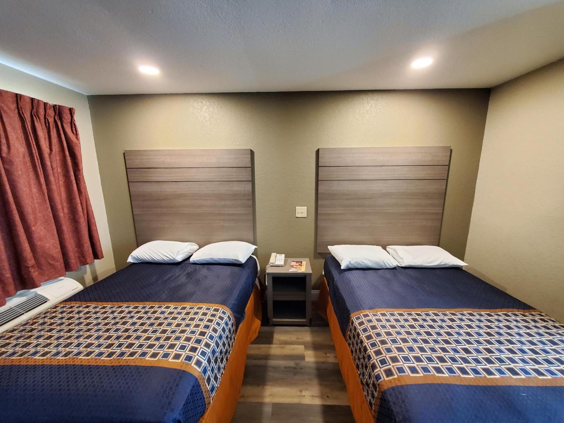 River Inn Motel photo 14