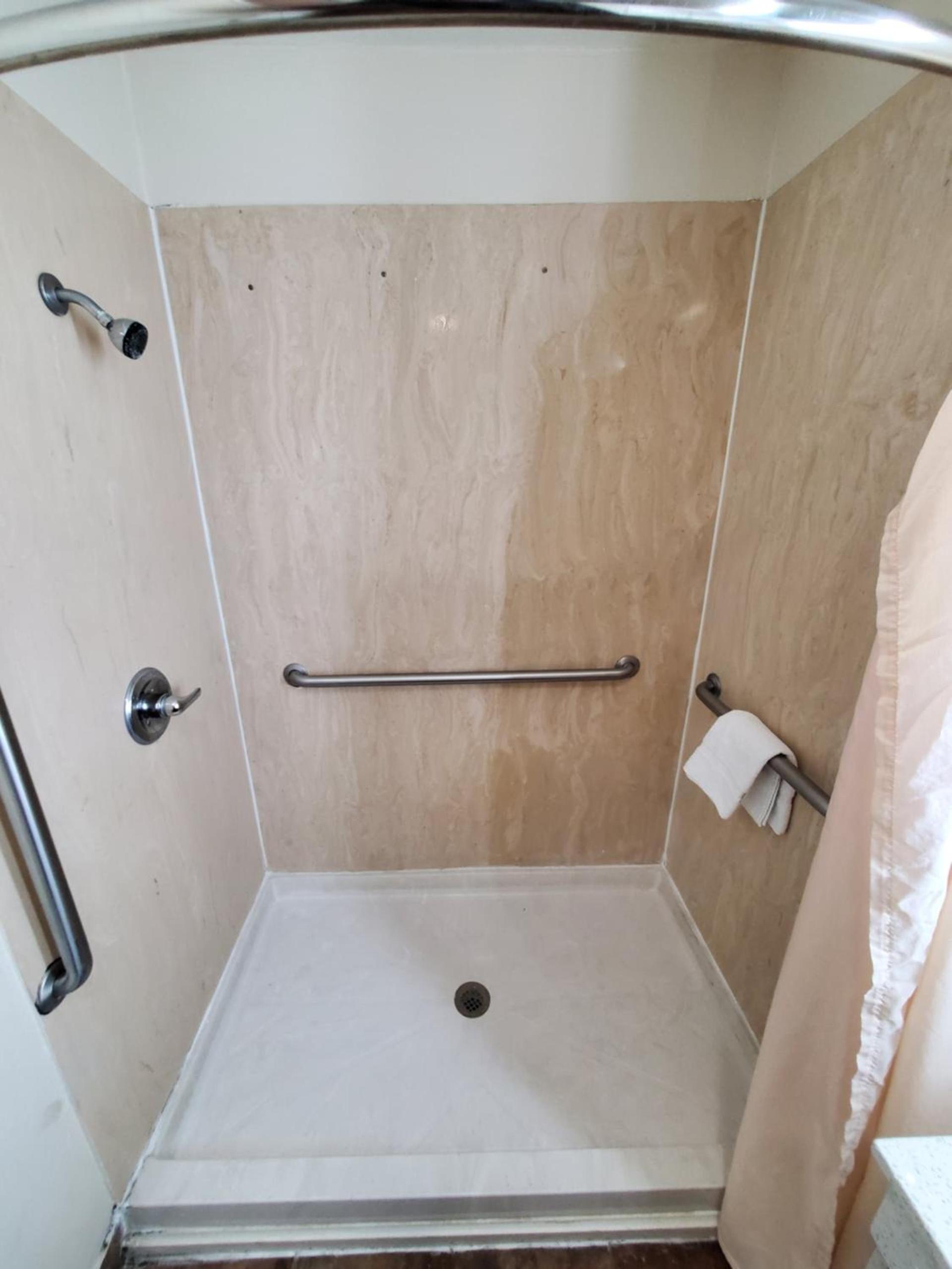 River Inn Motel photo 15