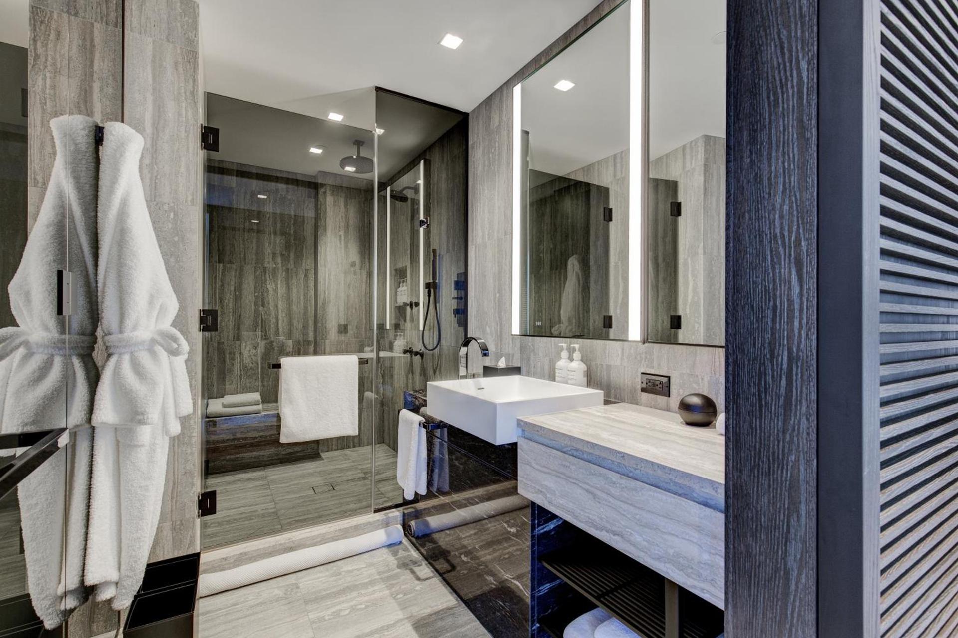 Equinox Hotel New York photo 27