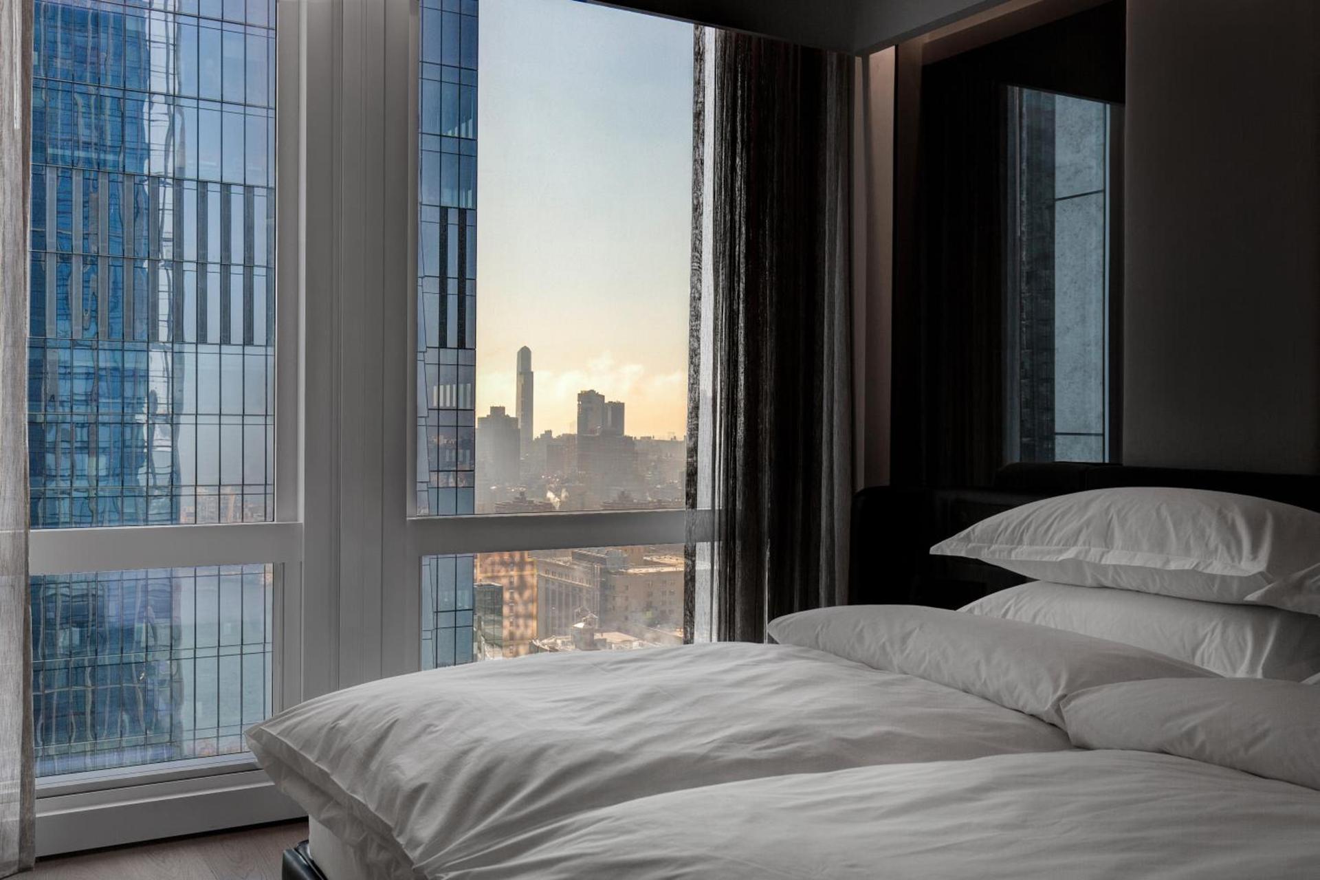 Equinox Hotel New York photo 34