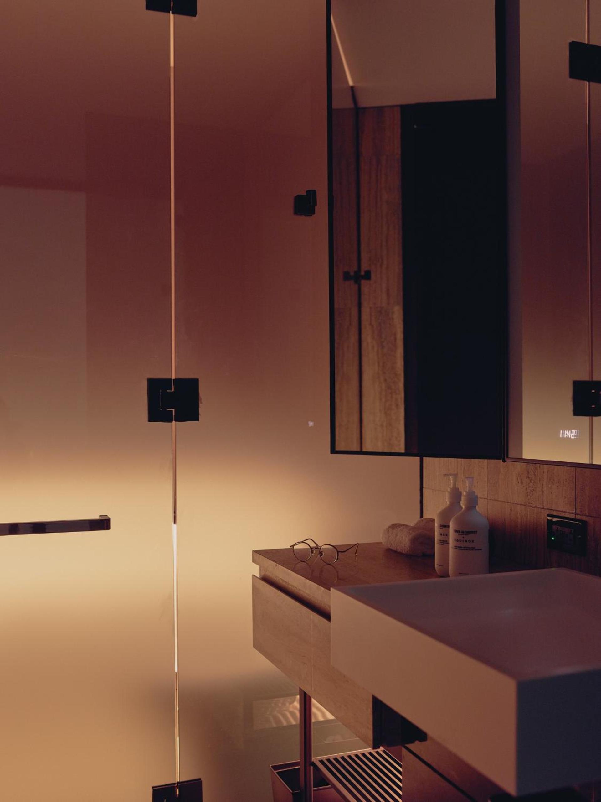 Equinox Hotel New York photo 55