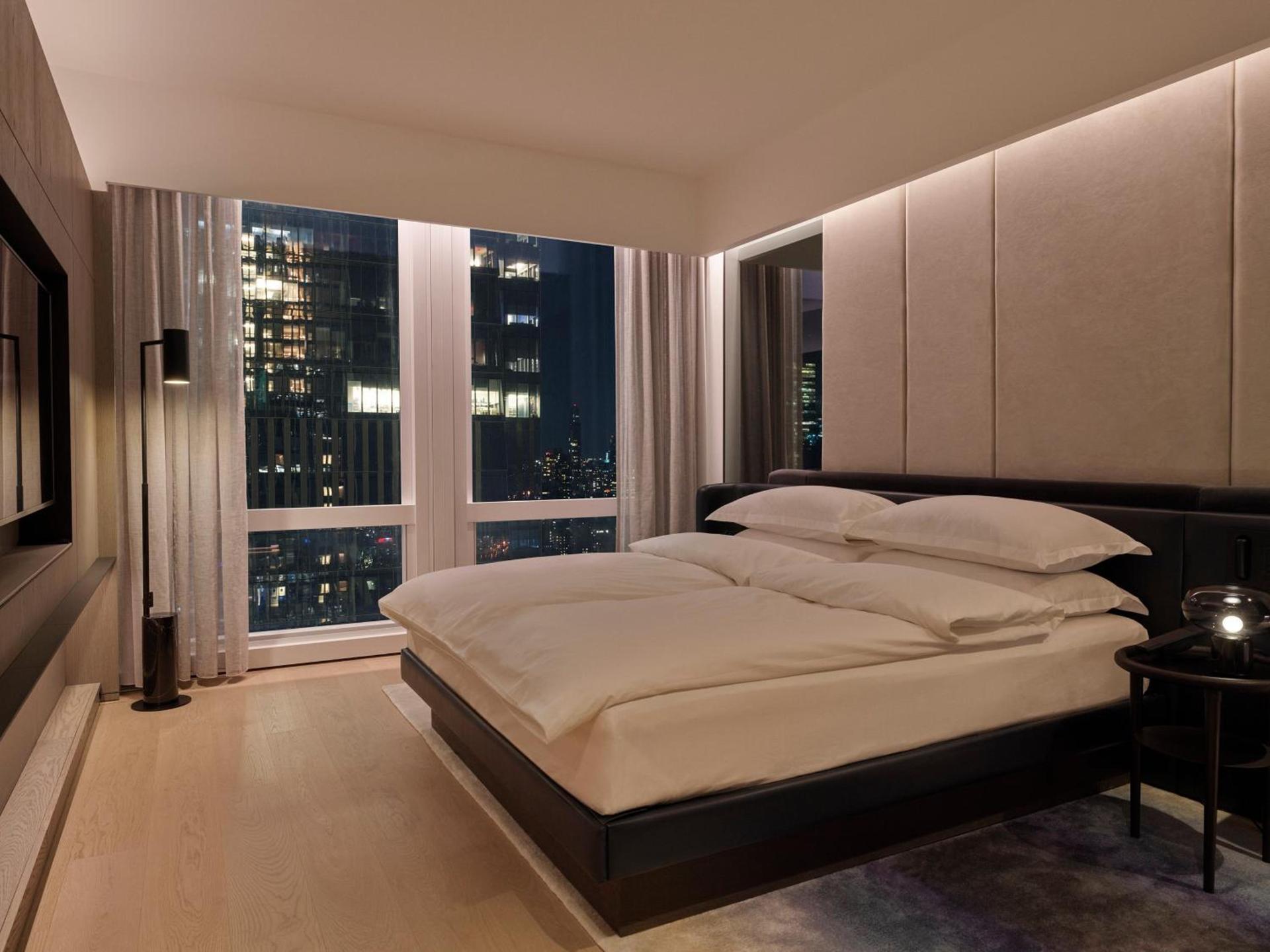 Equinox Hotel New York photo 60