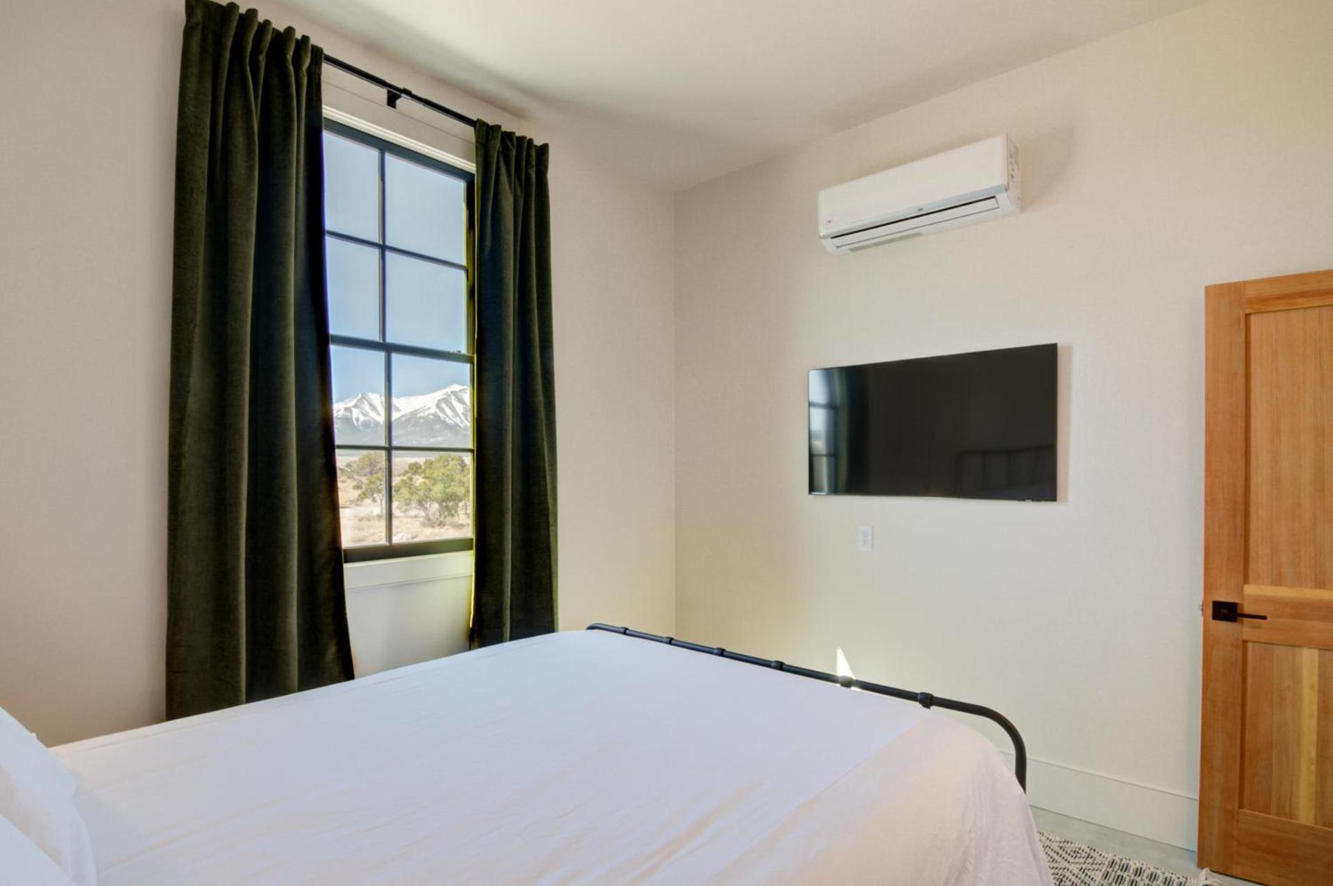 South Main Residences by Surf Hotel photo 56