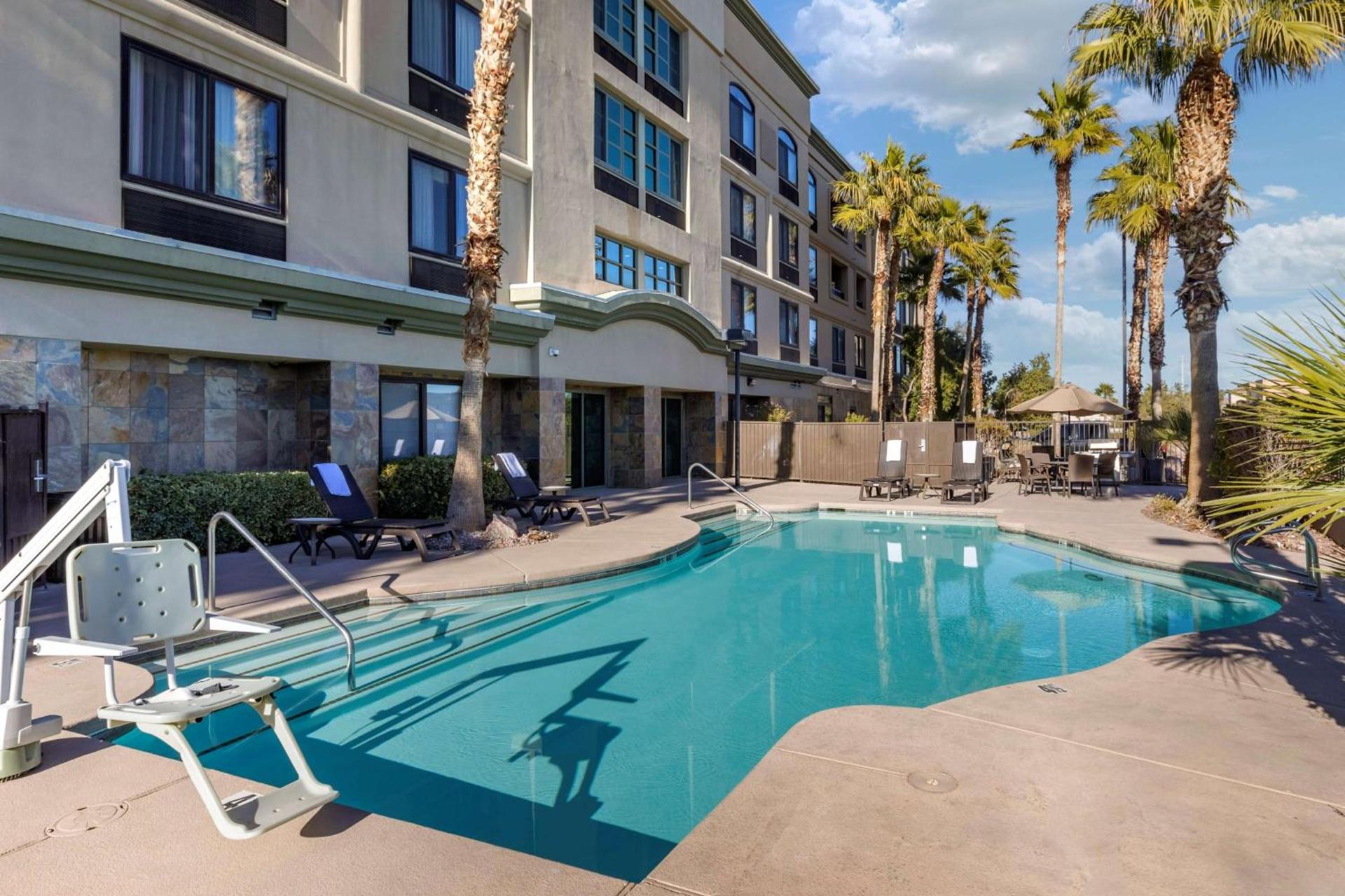 Best Western Plus Las Vegas South Henderson photo 29