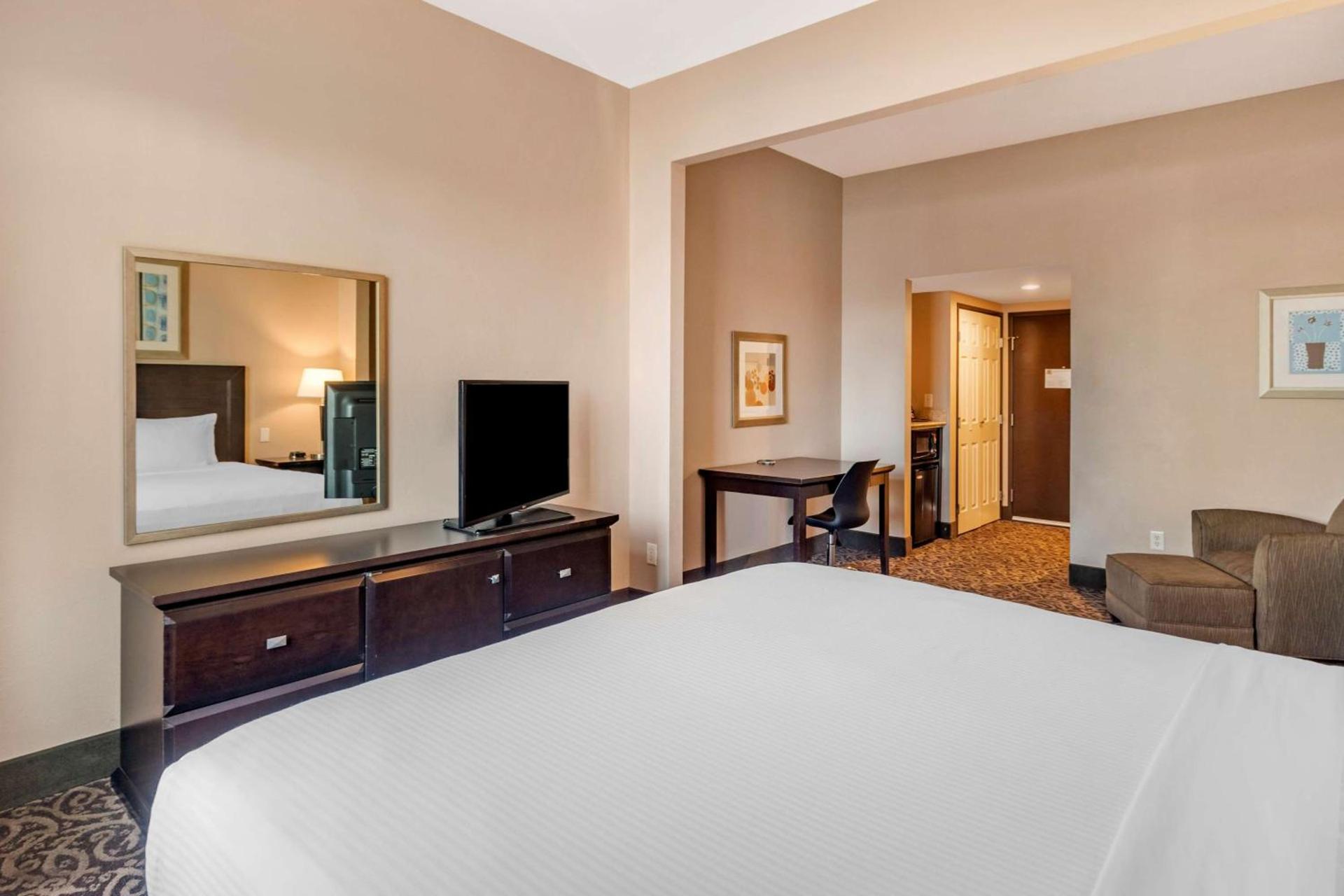 Best Western Plus Las Vegas South Henderson photo 2