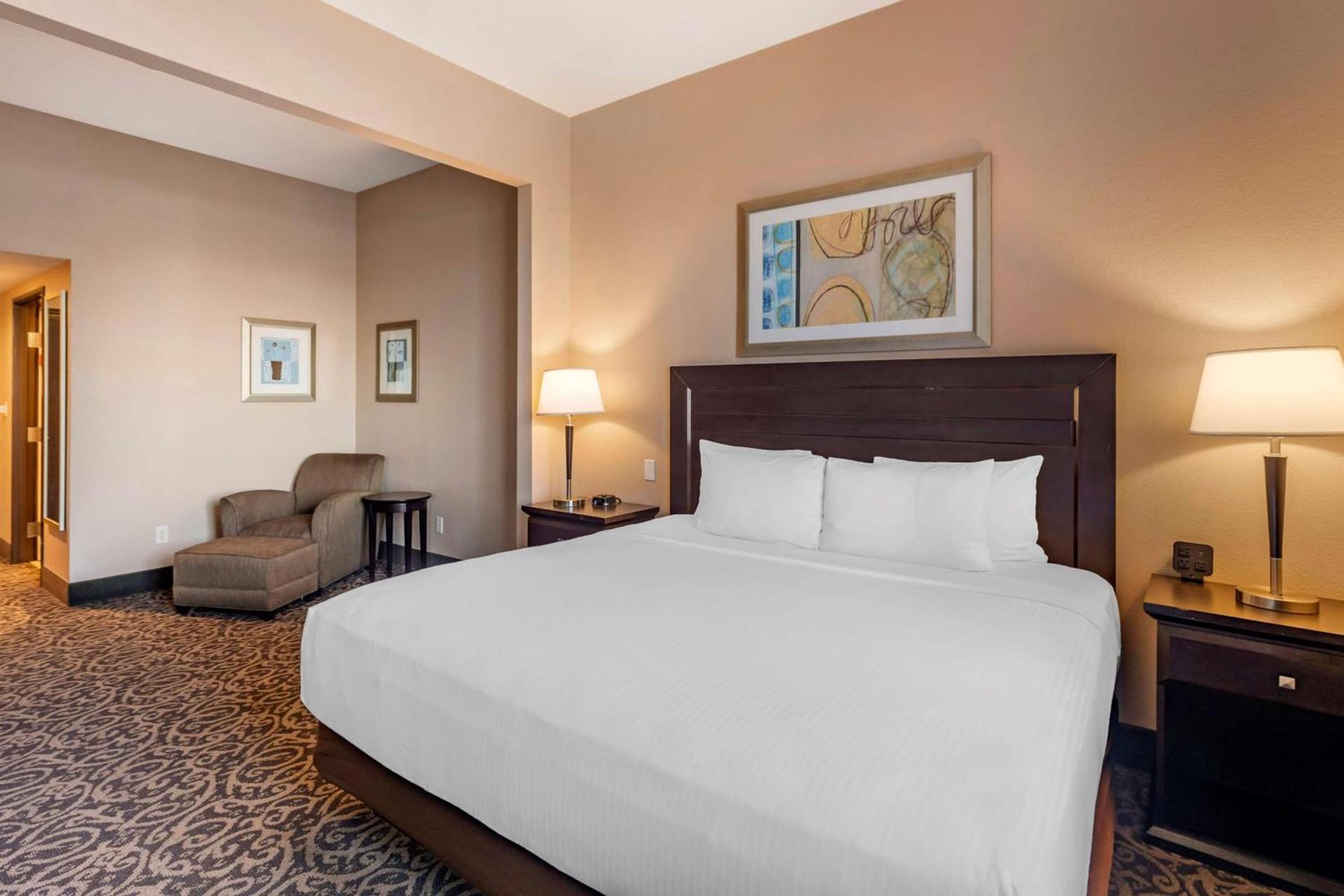 Best Western Plus Las Vegas South Henderson photo 36