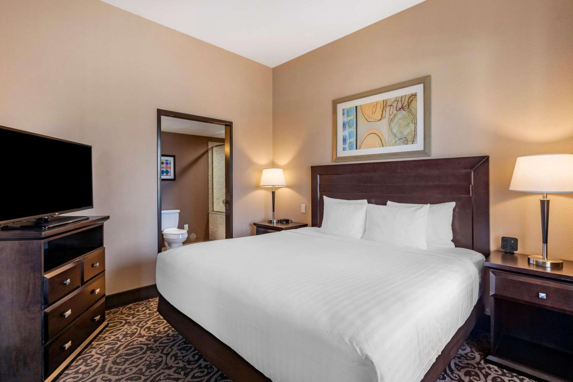 Best Western Plus Las Vegas South Henderson photo 11