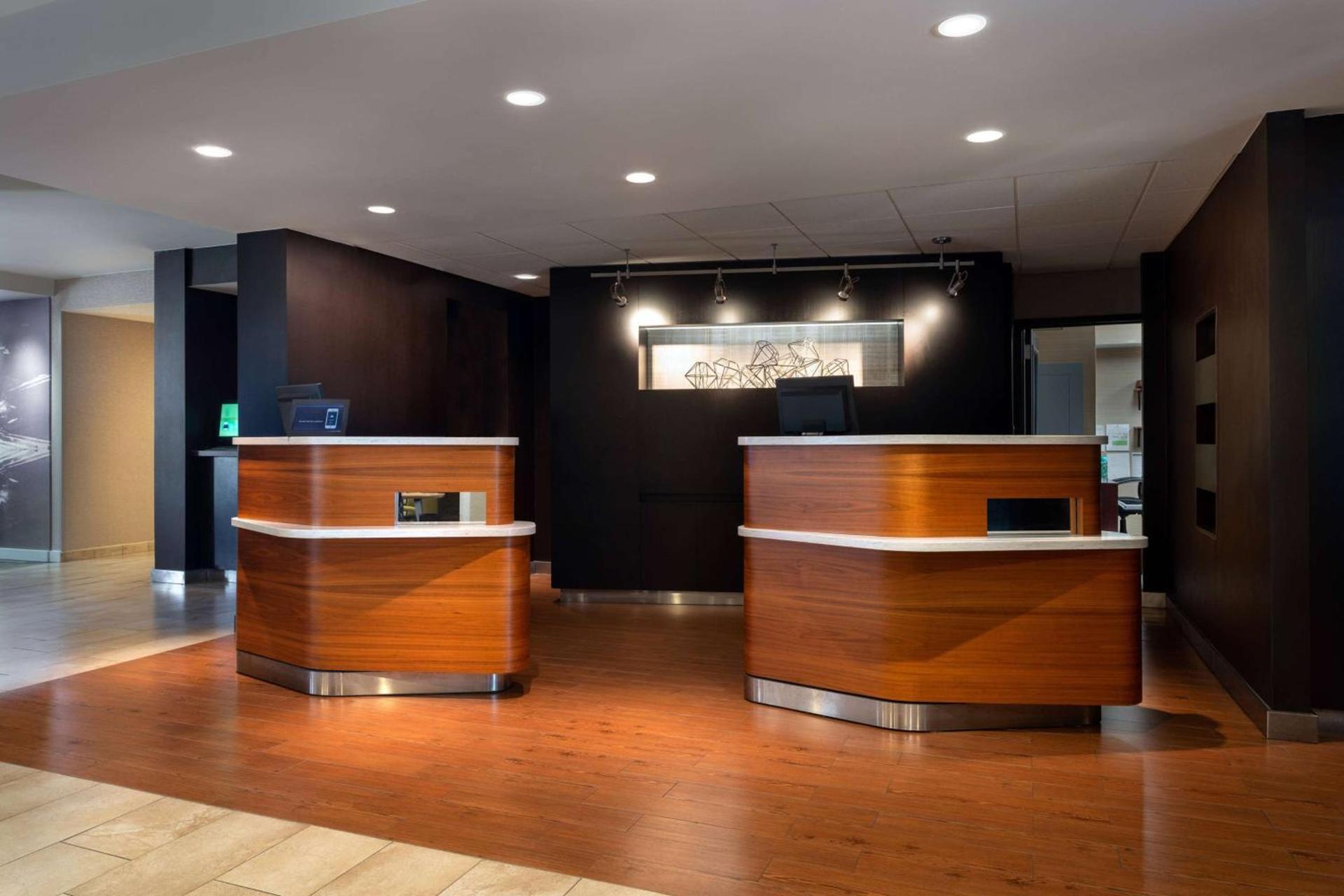 Sonesta Select Camarillo photo 2
