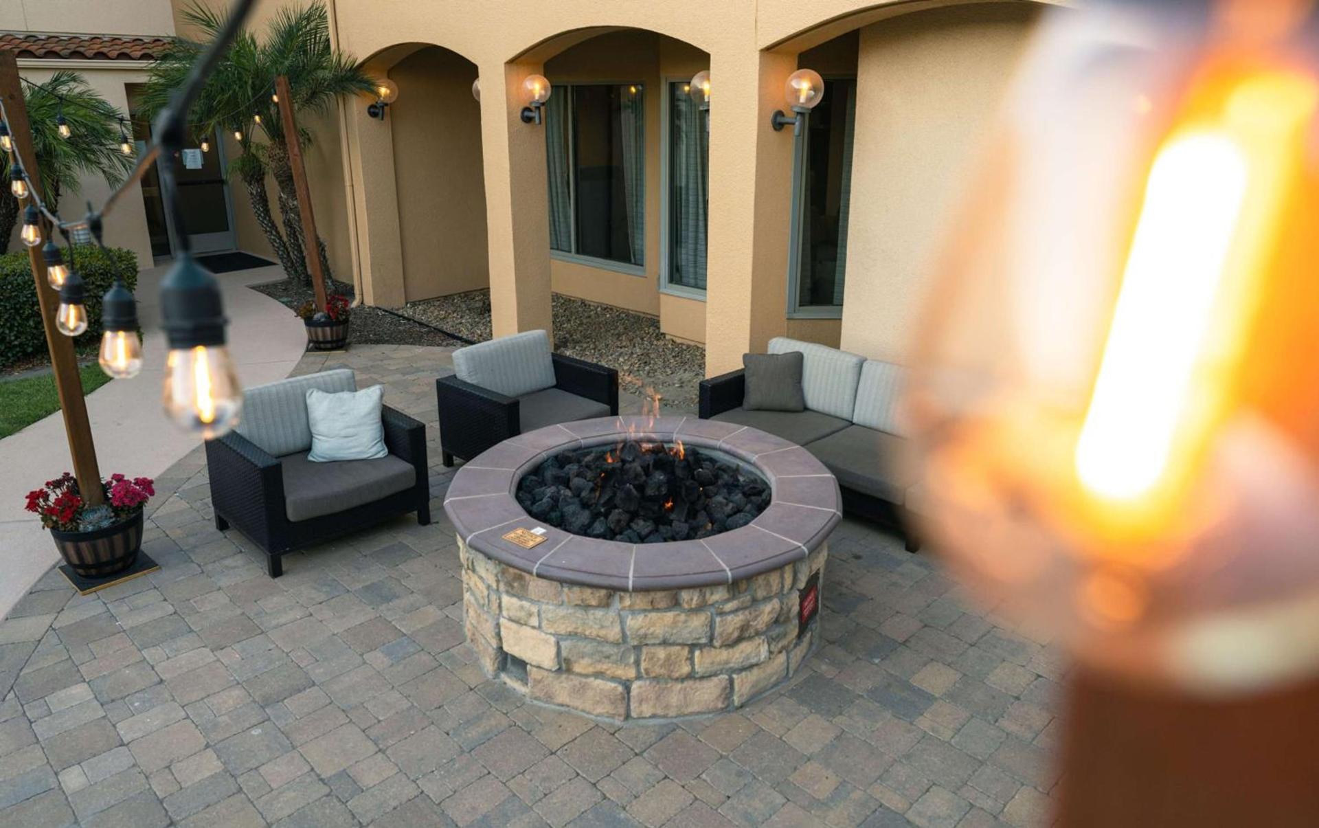 Sonesta Select Camarillo photo 39