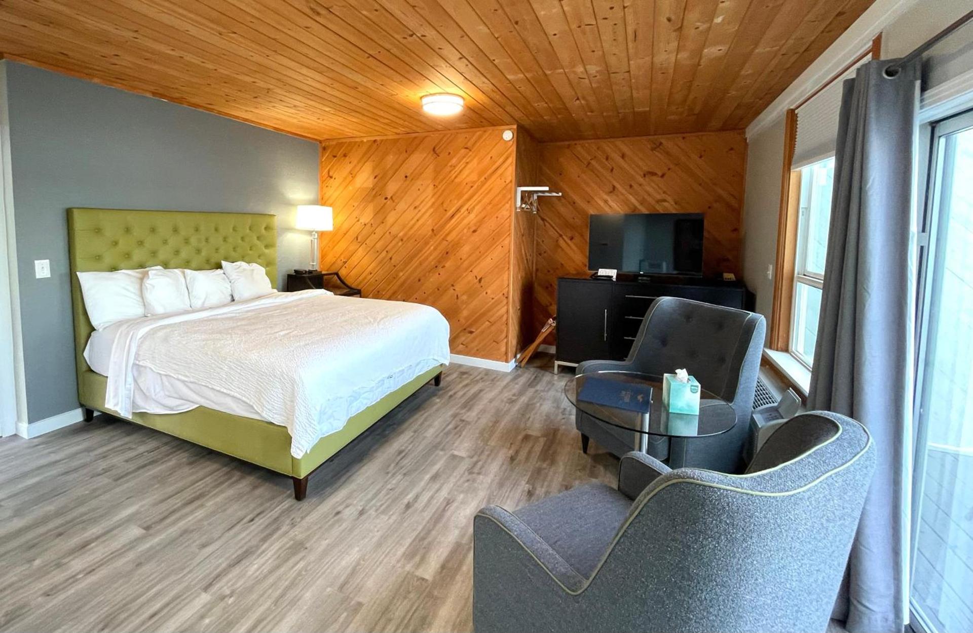 Tides Inn & Suites photo 45