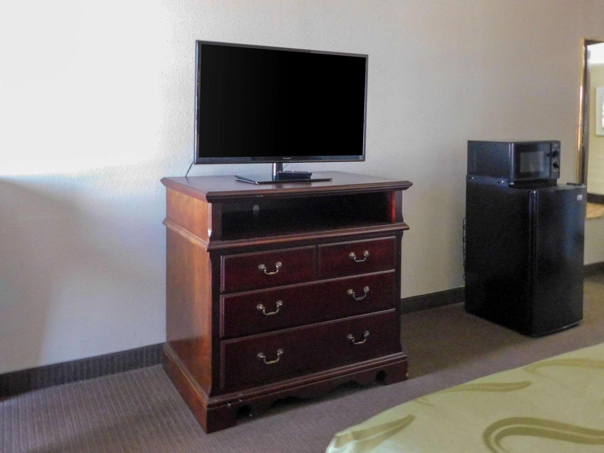 Quality Inn & Suites Thomasville-High Point photo 8