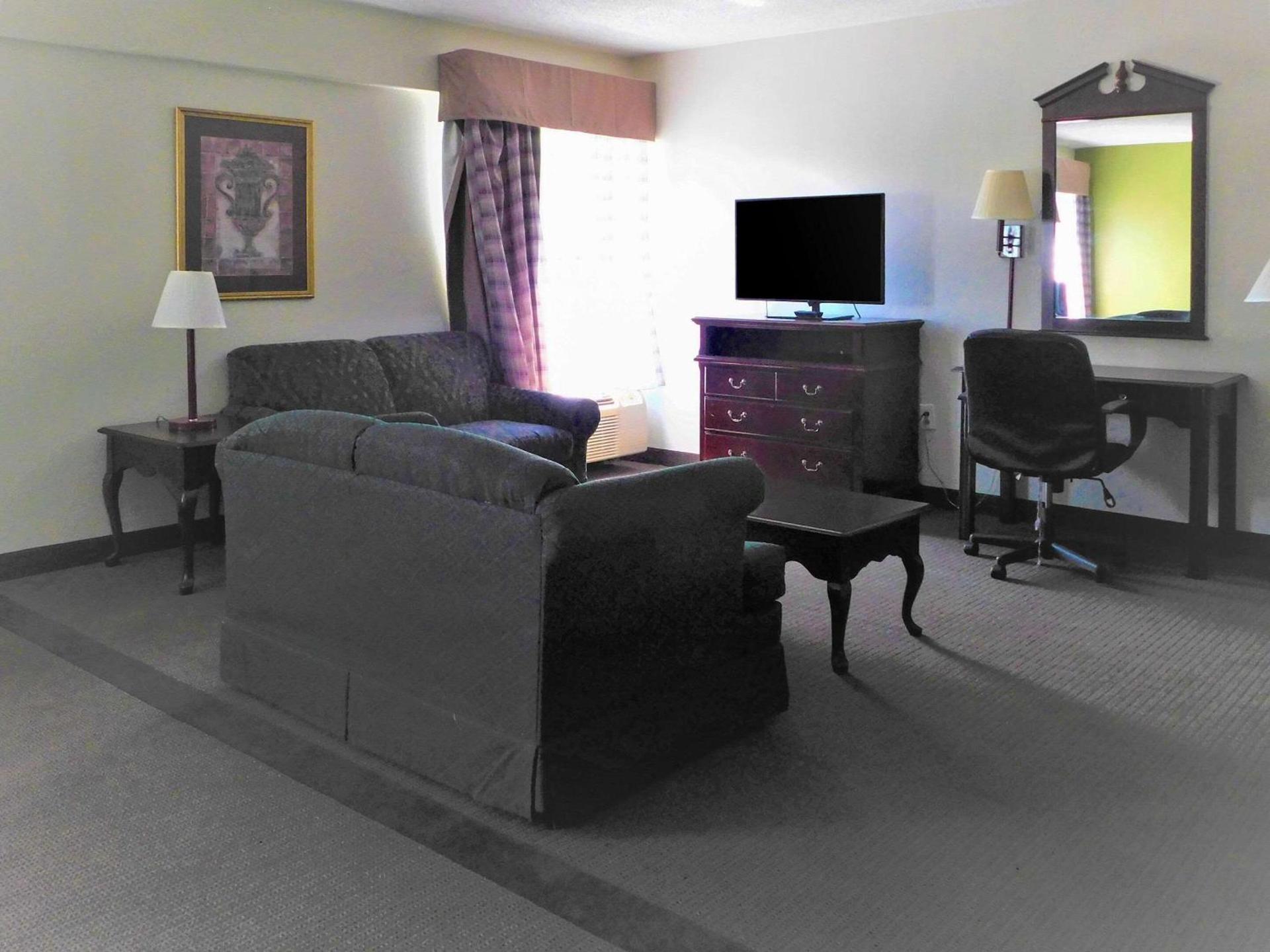 Quality Inn & Suites Thomasville-High Point photo 18