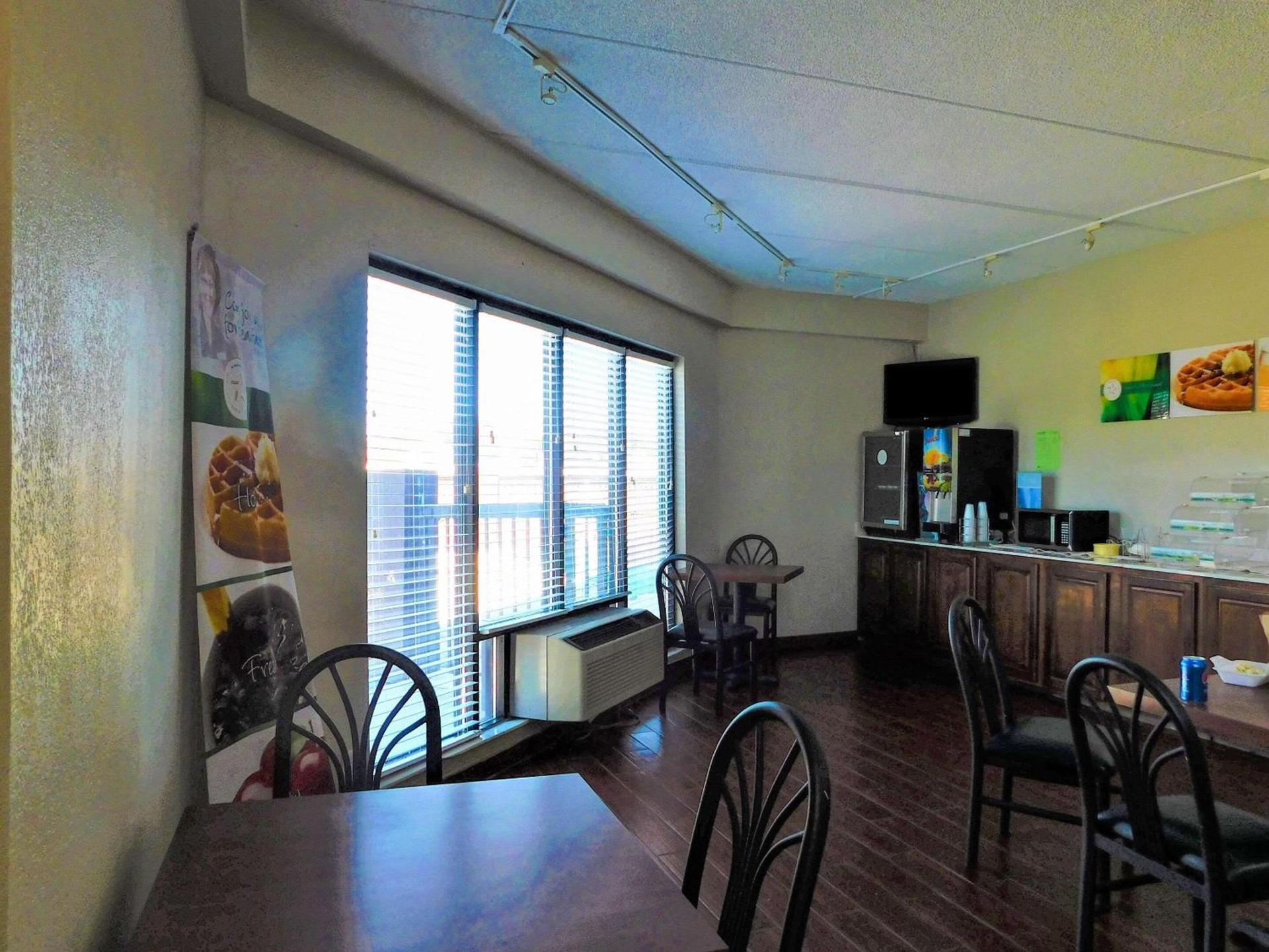 Quality Inn & Suites Thomasville-High Point photo 22