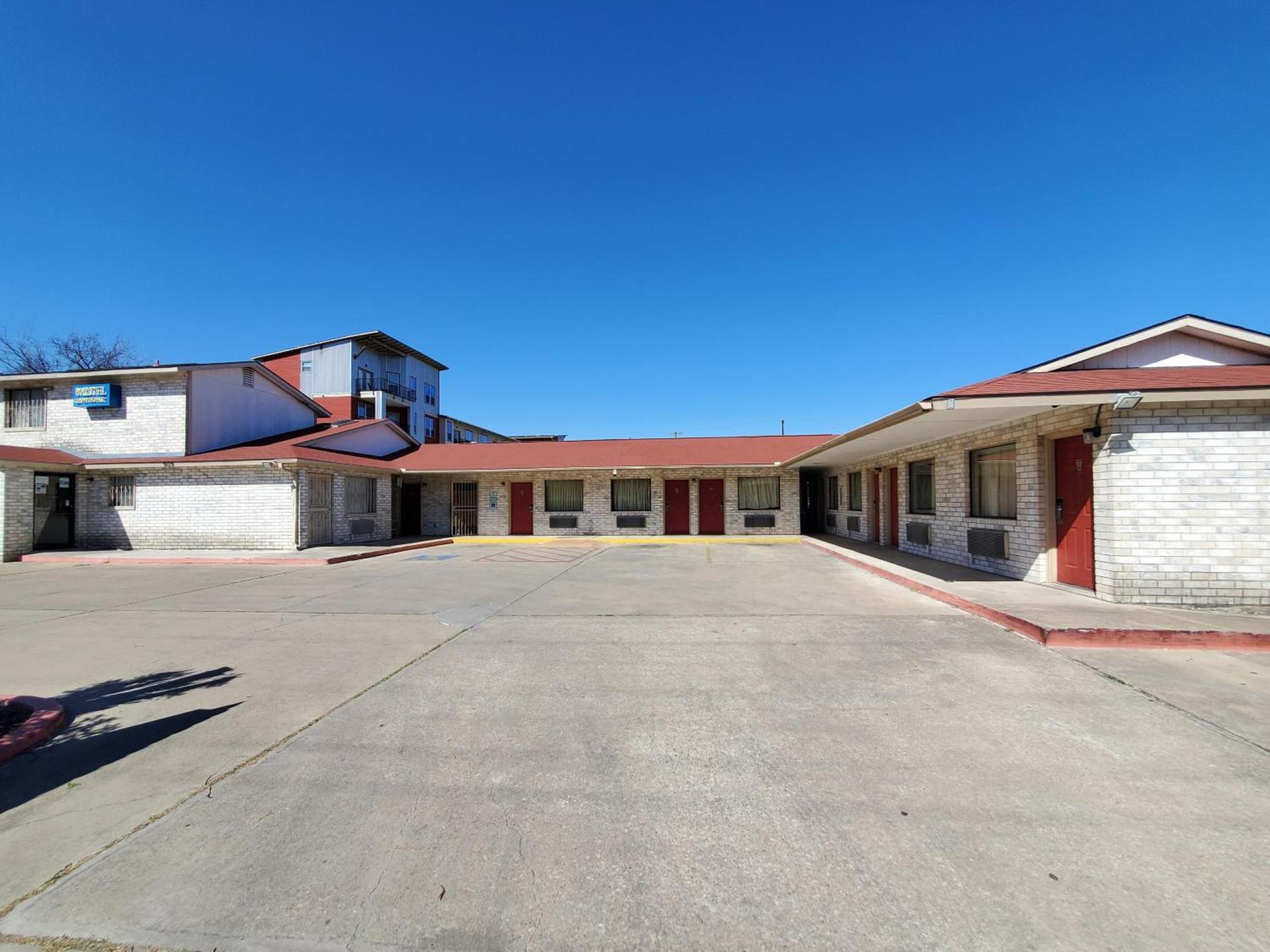 River Inn Motel photo 22