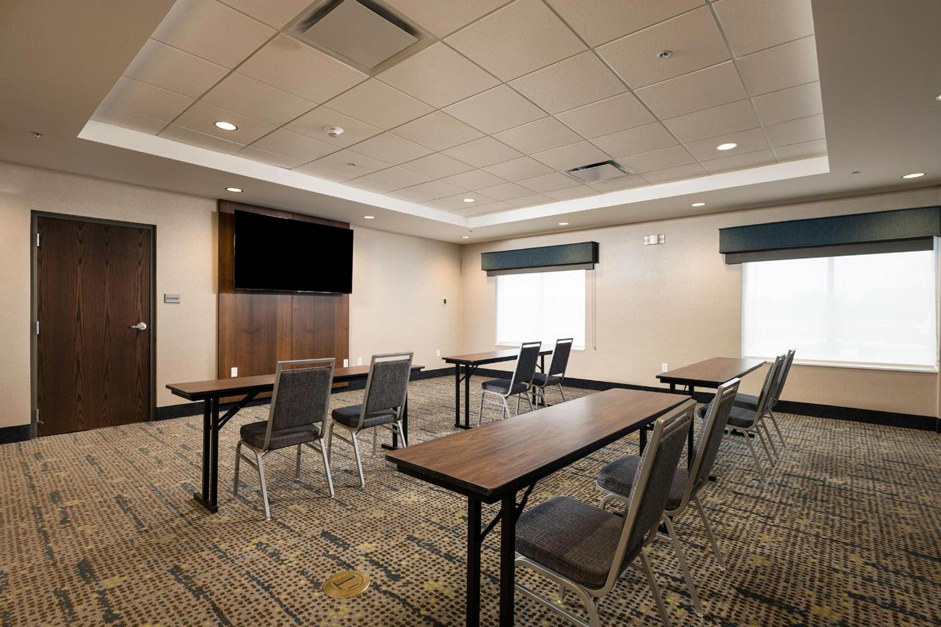 Hampton Inn Buffalo - Amherst photo 8
