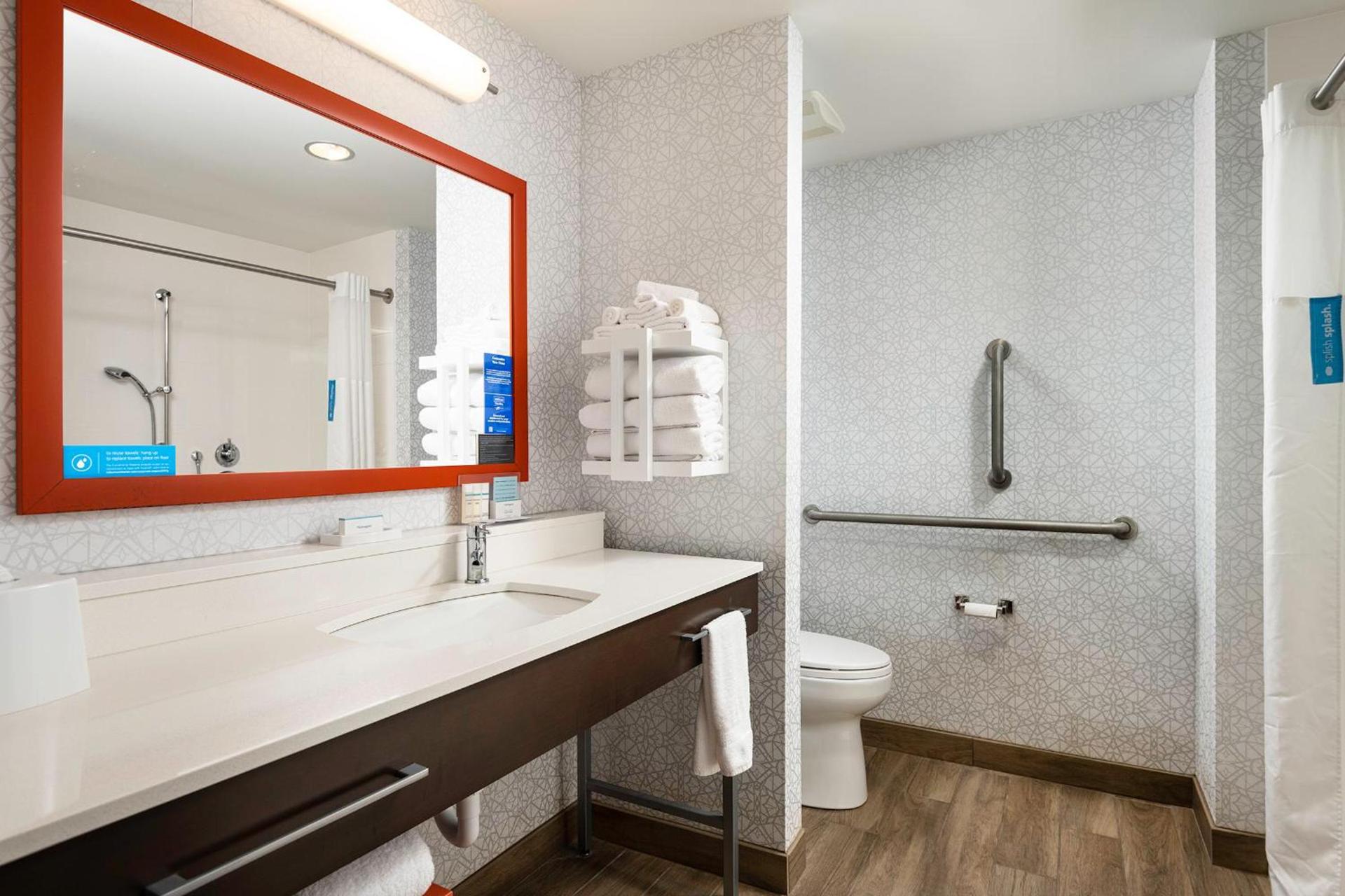 Hampton Inn Buffalo - Amherst photo 4