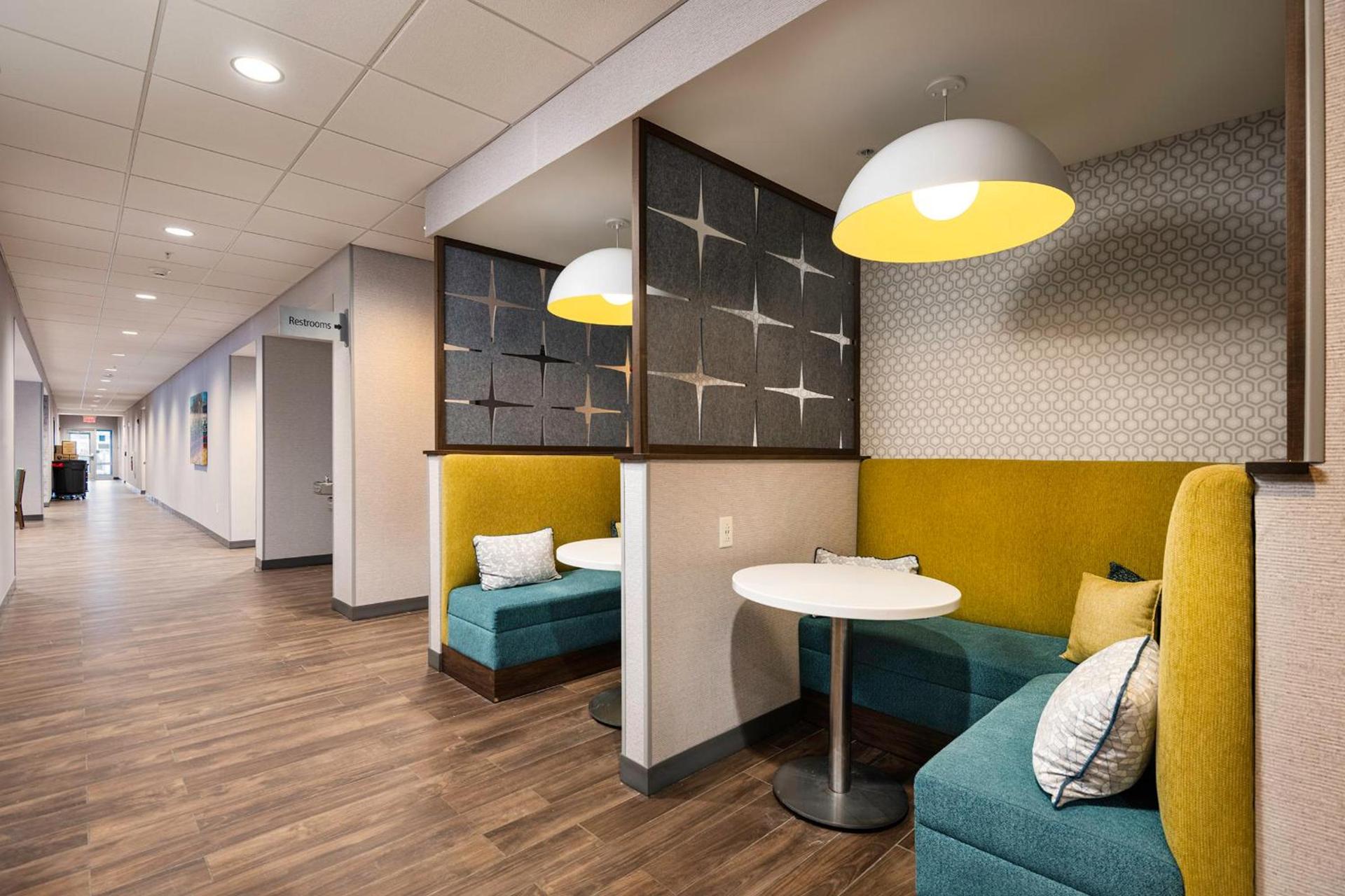 Hampton Inn Buffalo - Amherst photo 19