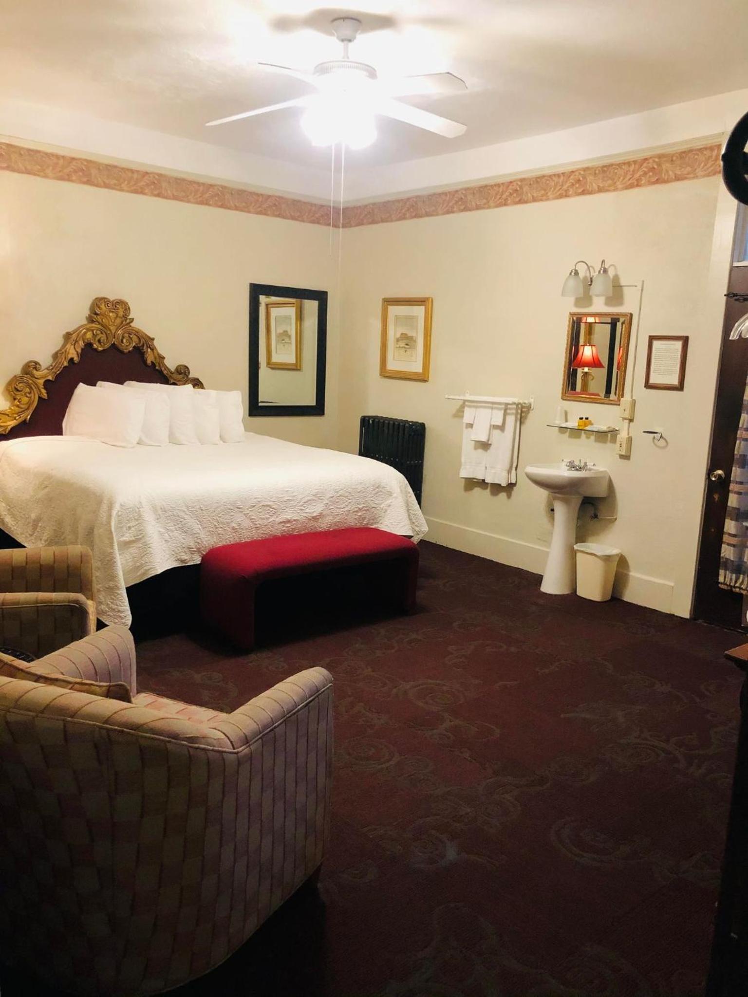 Historic Palace Hotel photo 34