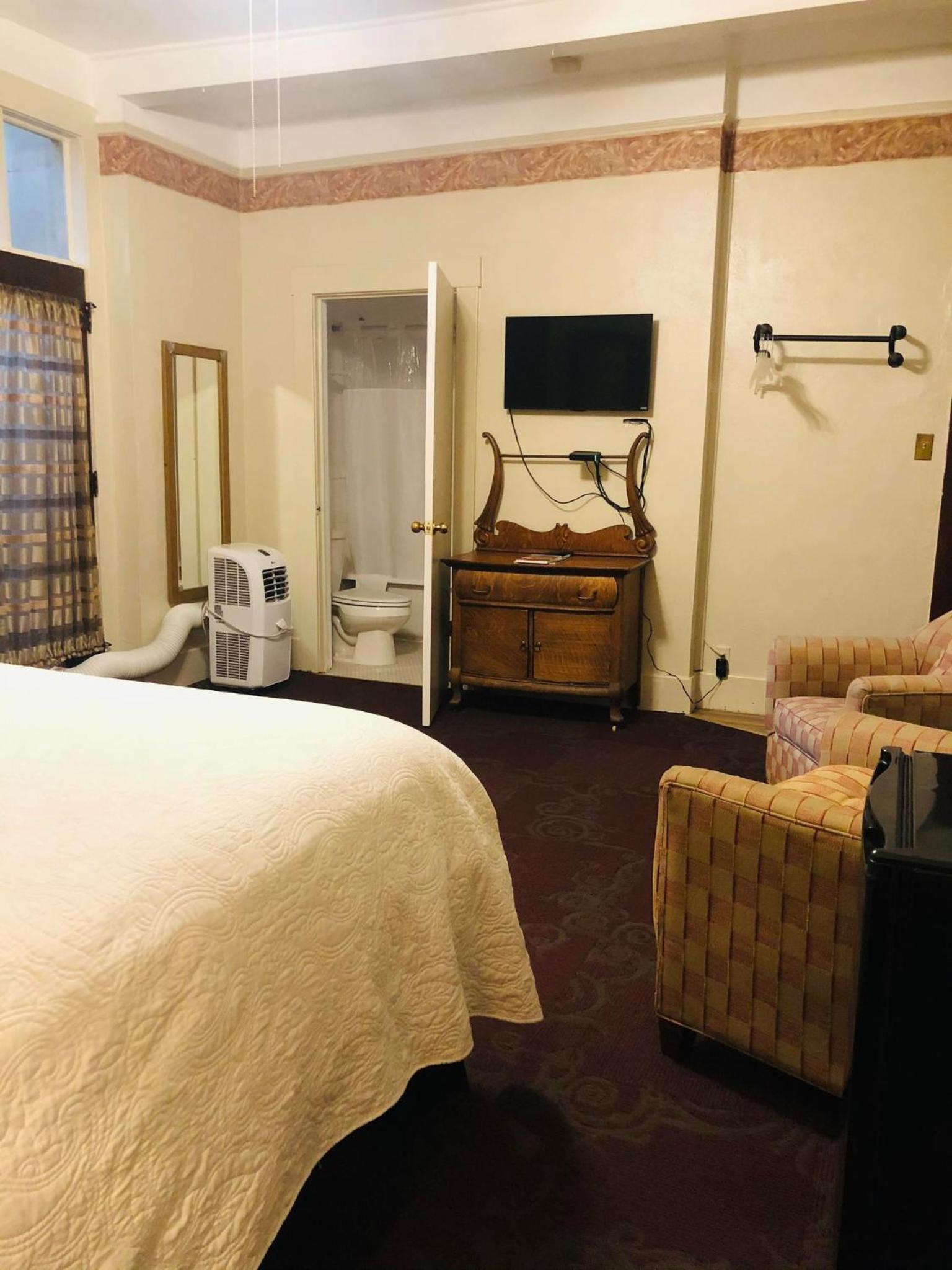 Historic Palace Hotel photo 40
