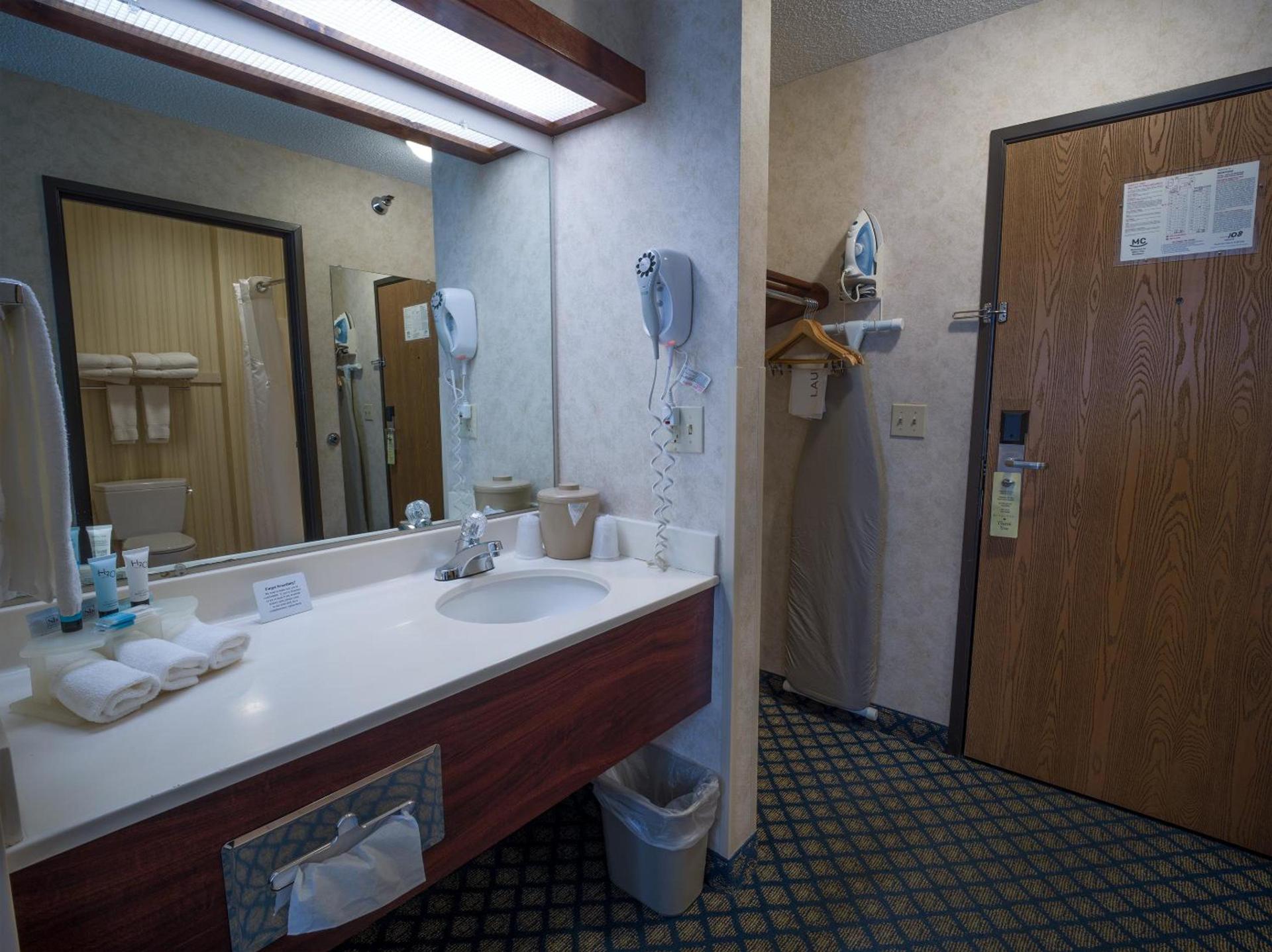 Miles City Hotel & Suites photo 46
