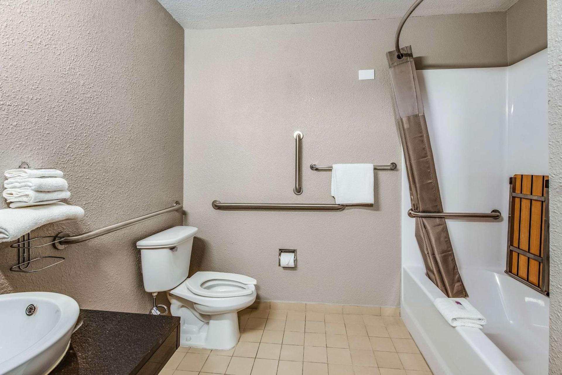 Motel 6-Fort Wayne, IN photo 41