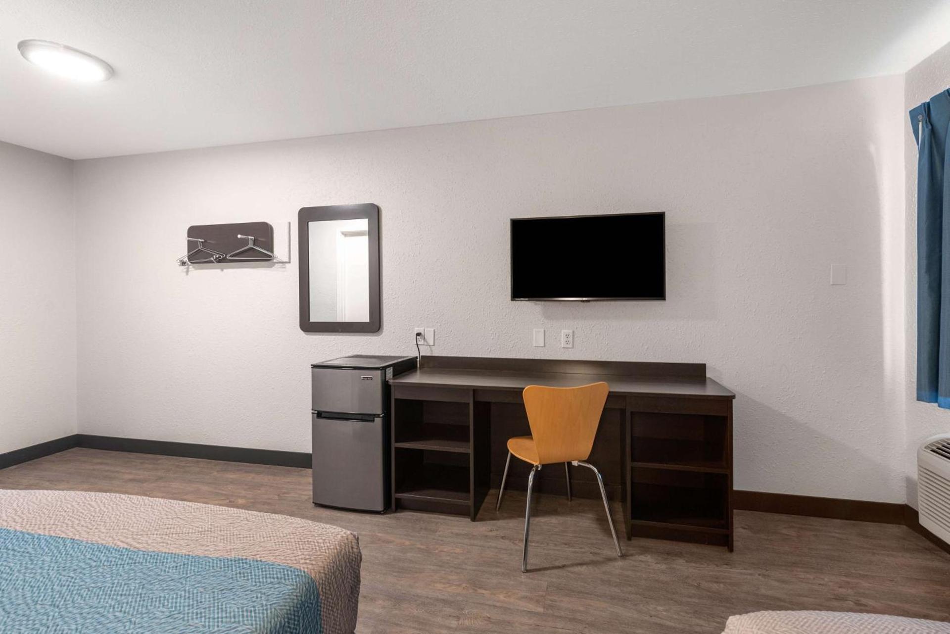 Motel 6-Fort Wayne, IN photo 37