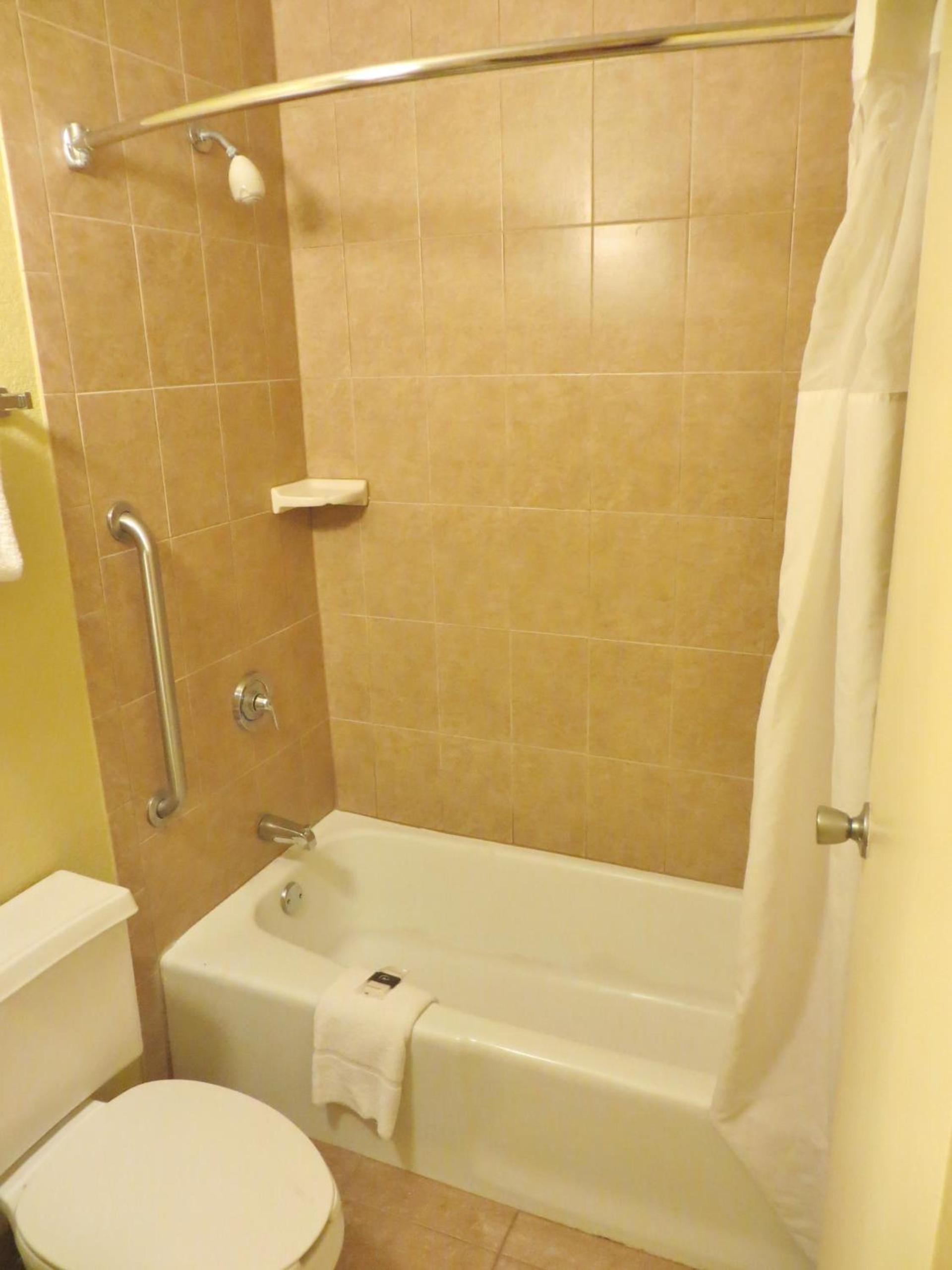 Days Inn by Wyndham Orlando Airport Florida Mall photo 23