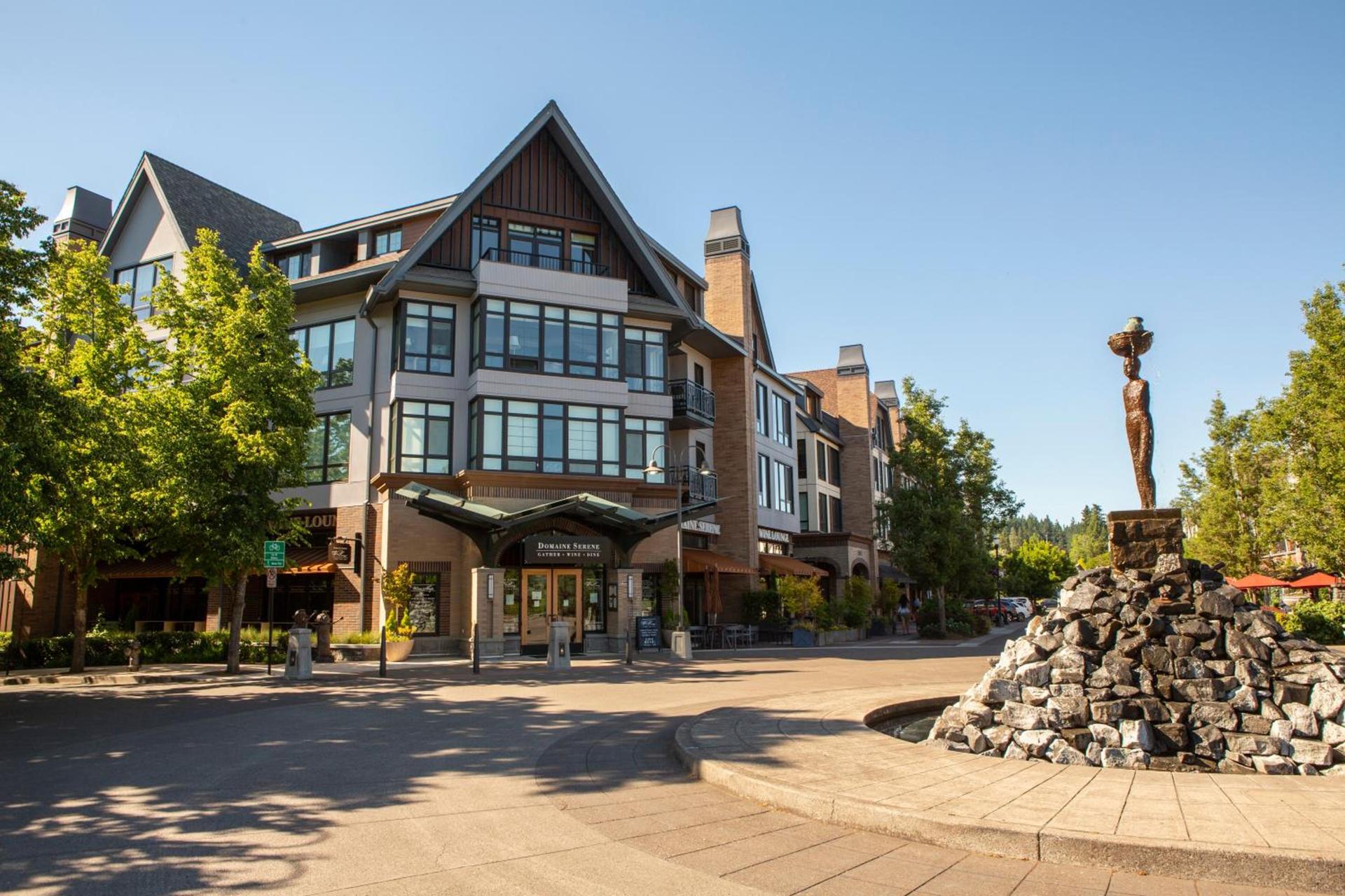 Lakeshore Inn photo 33