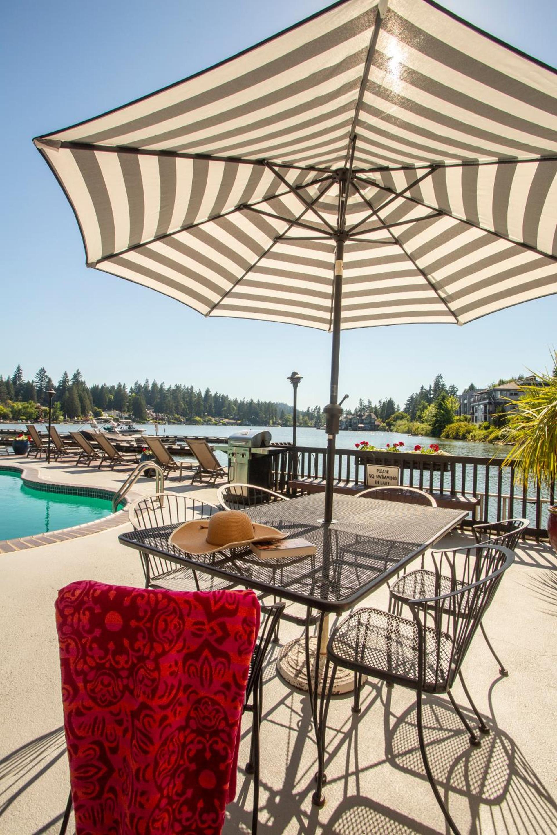 Lakeshore Inn photo 30