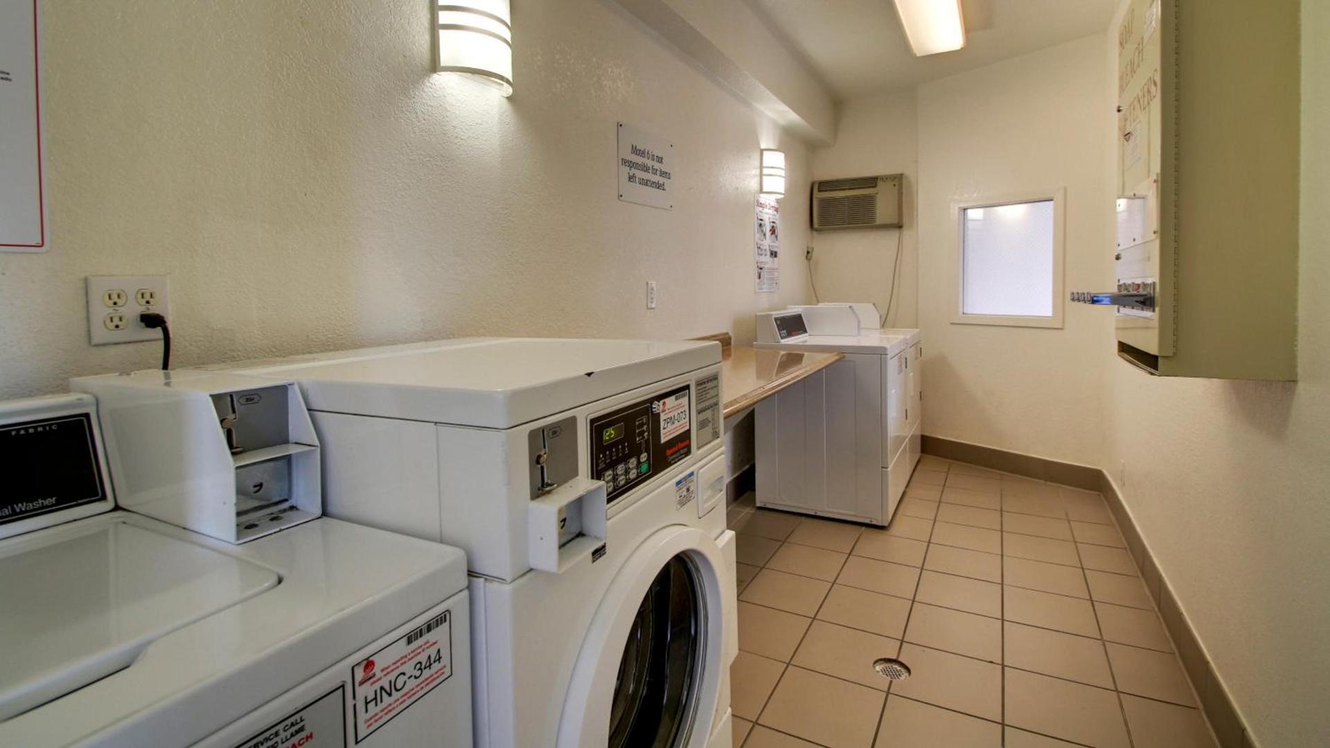 Motel 6-Altoona, IA - Des Moines East photo 21