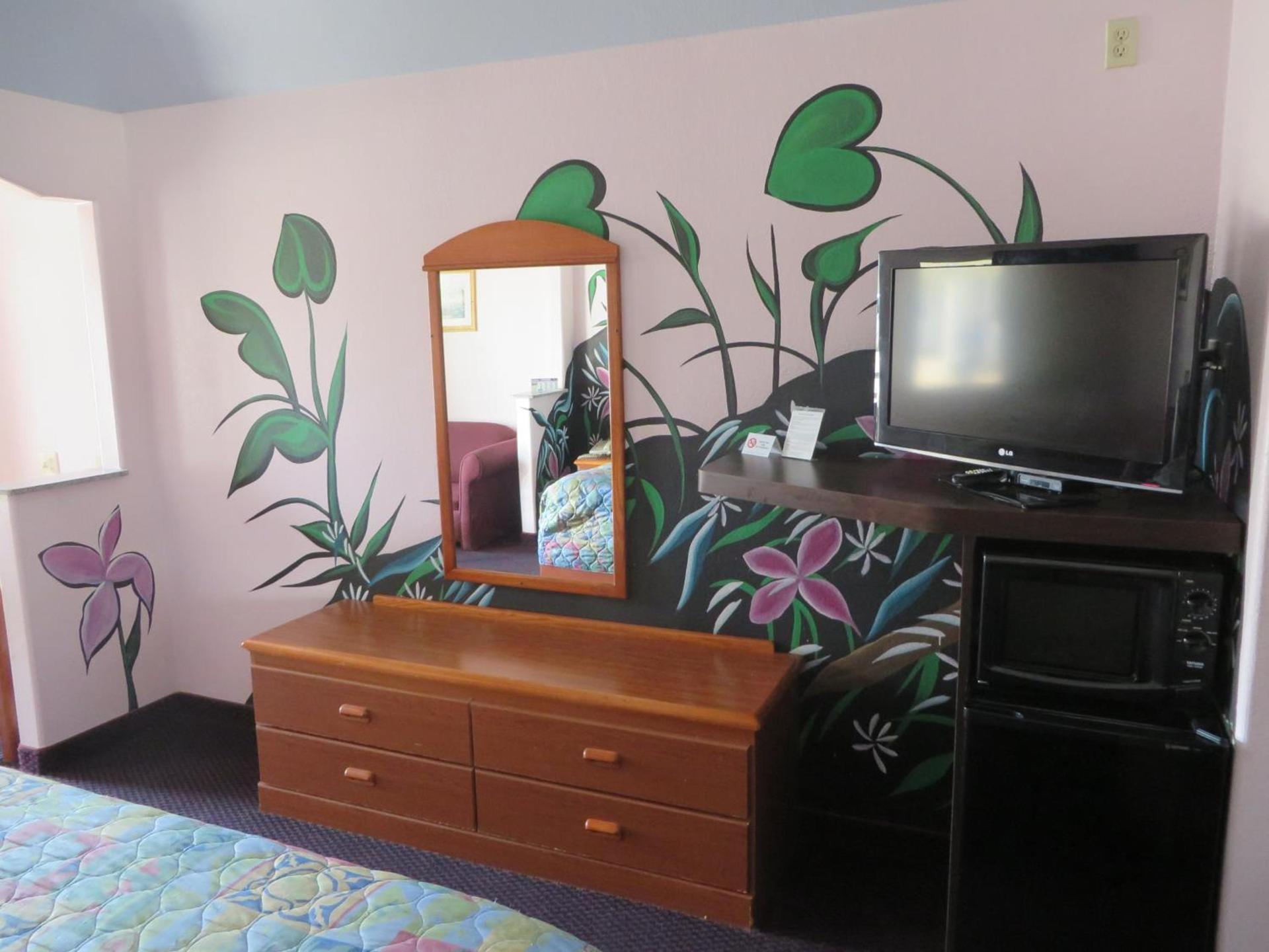 Travelers Inn and Suites Liberty photo 7
