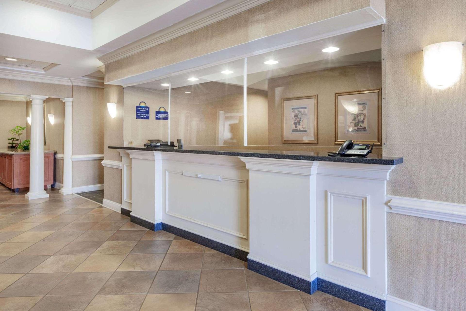 Days Inn by Wyndham Alta Vista photo 7