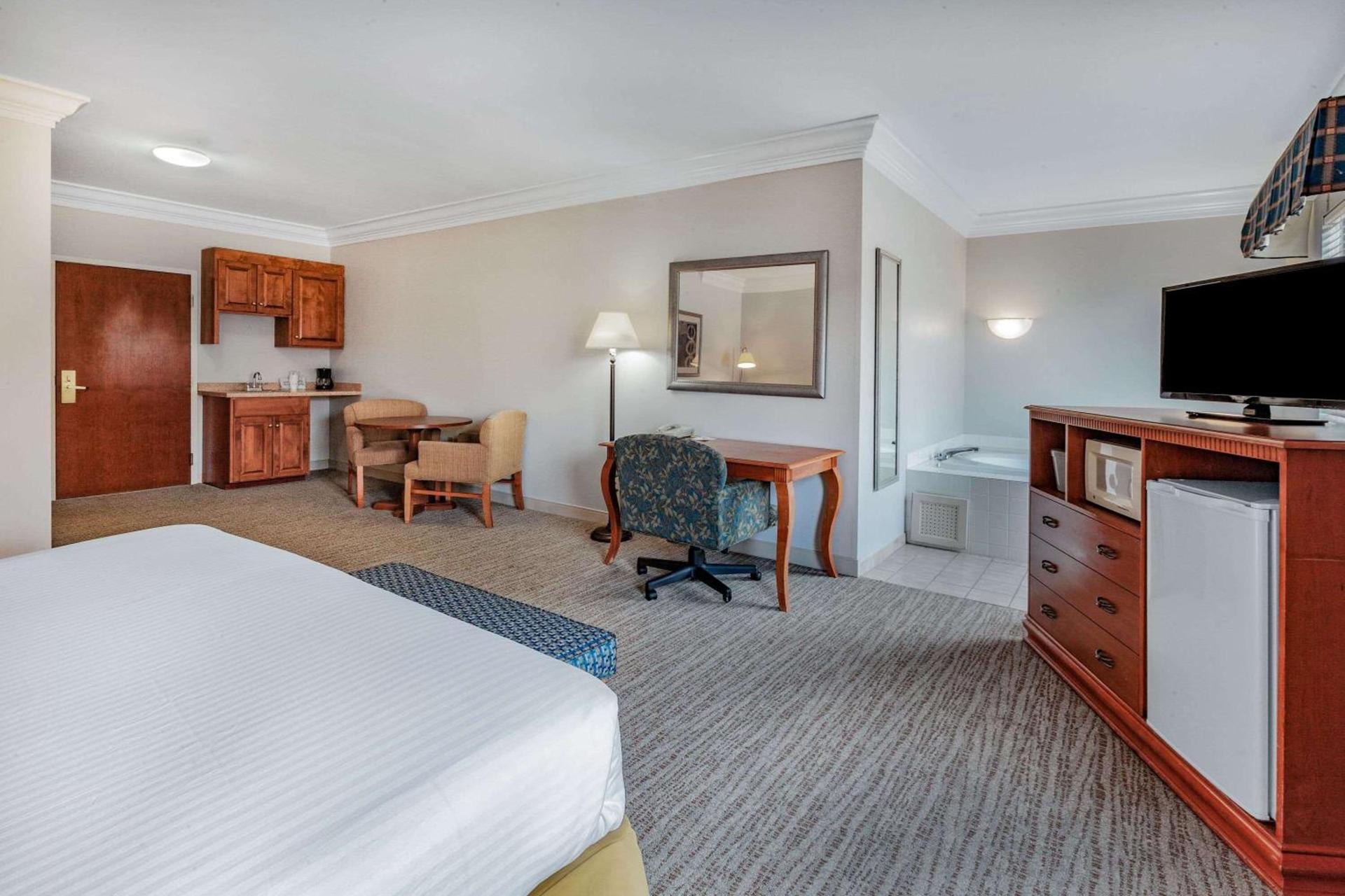 Days Inn by Wyndham Alta Vista photo 32