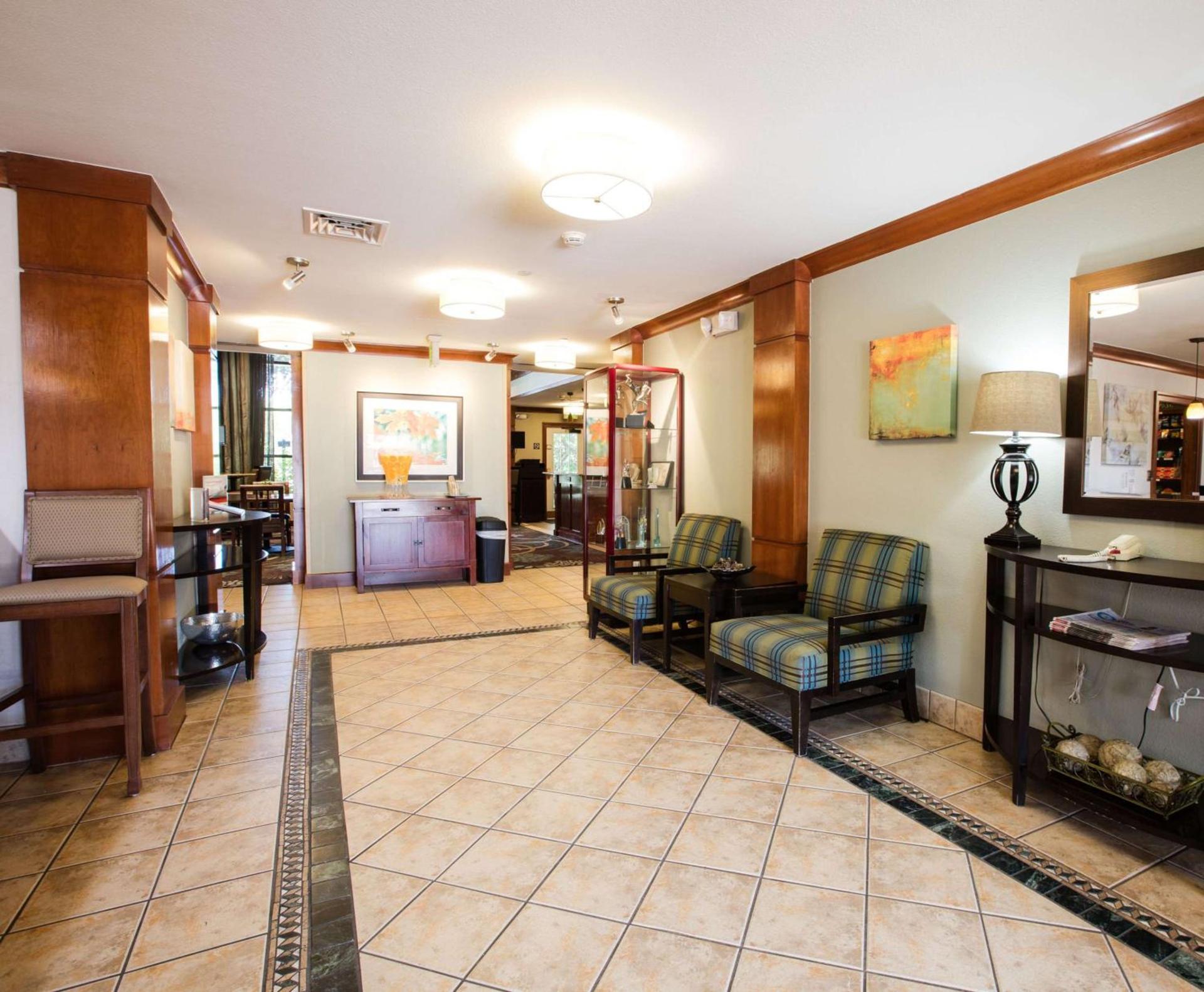 Sonesta ES Suites Austin The Domain Area - Newly Renovated photo 2