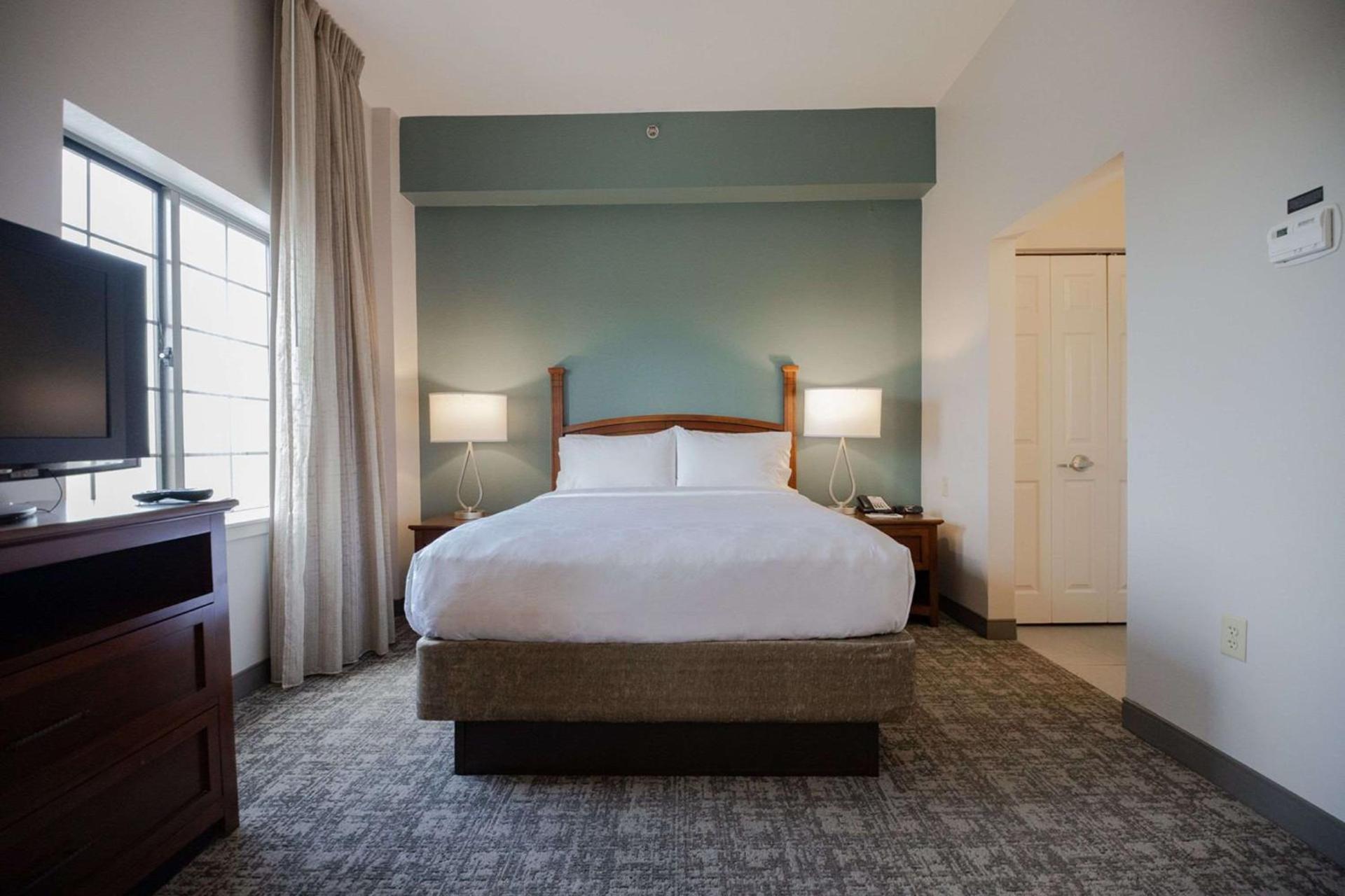 Sonesta ES Suites Austin The Domain Area - Newly Renovated photo 8
