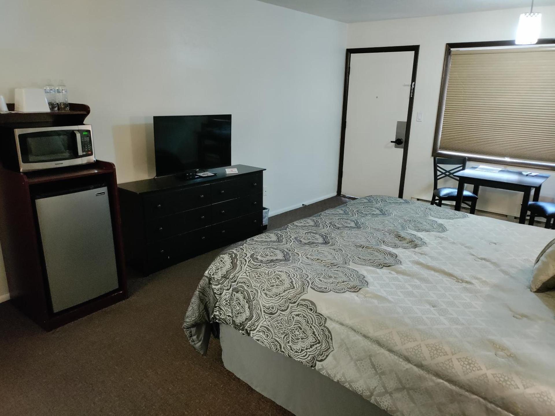 High Desert Inn photo 24