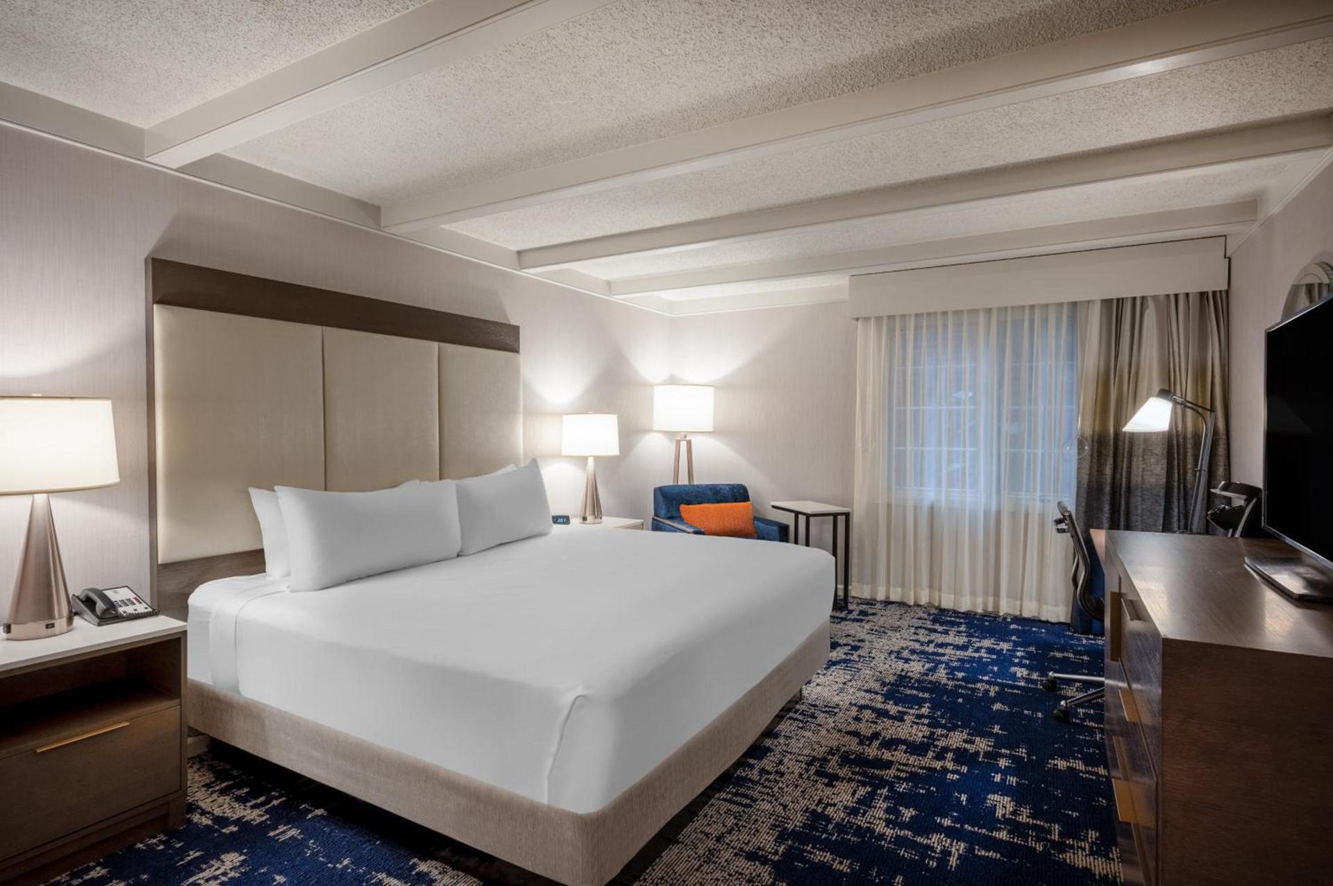Crowne Plaza Albany - The Desmond Hotel photo 7