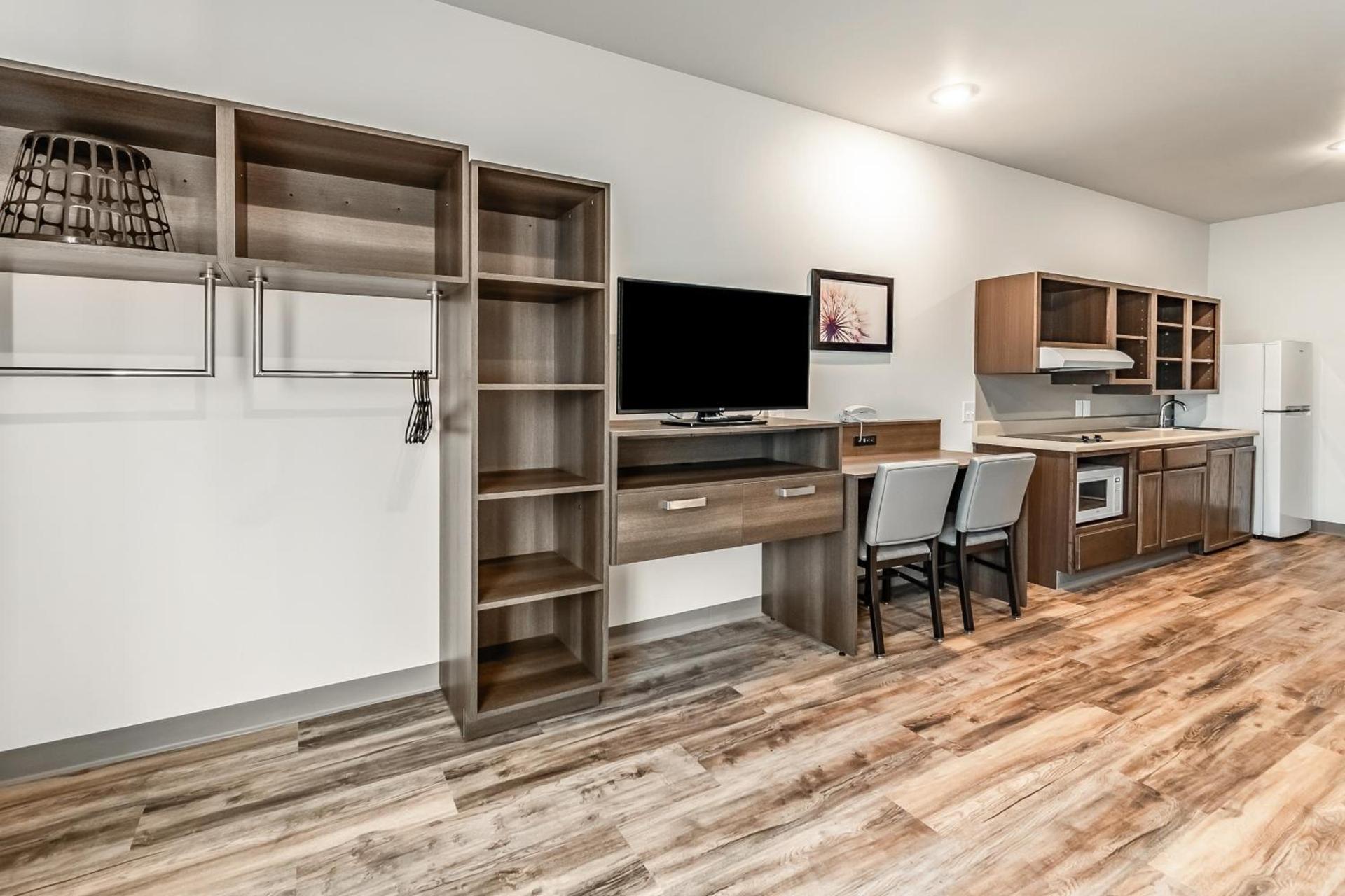 WoodSpring Suites Indianapolis Zionsville photo 10
