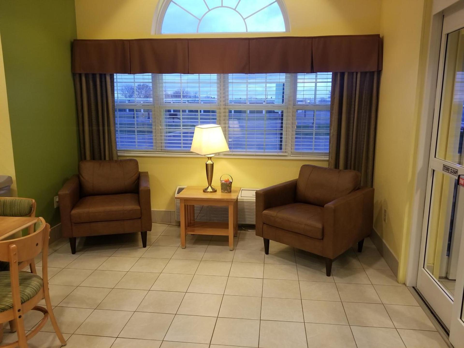 Microtel Inn & Suites by Wyndham Delphos photo 66