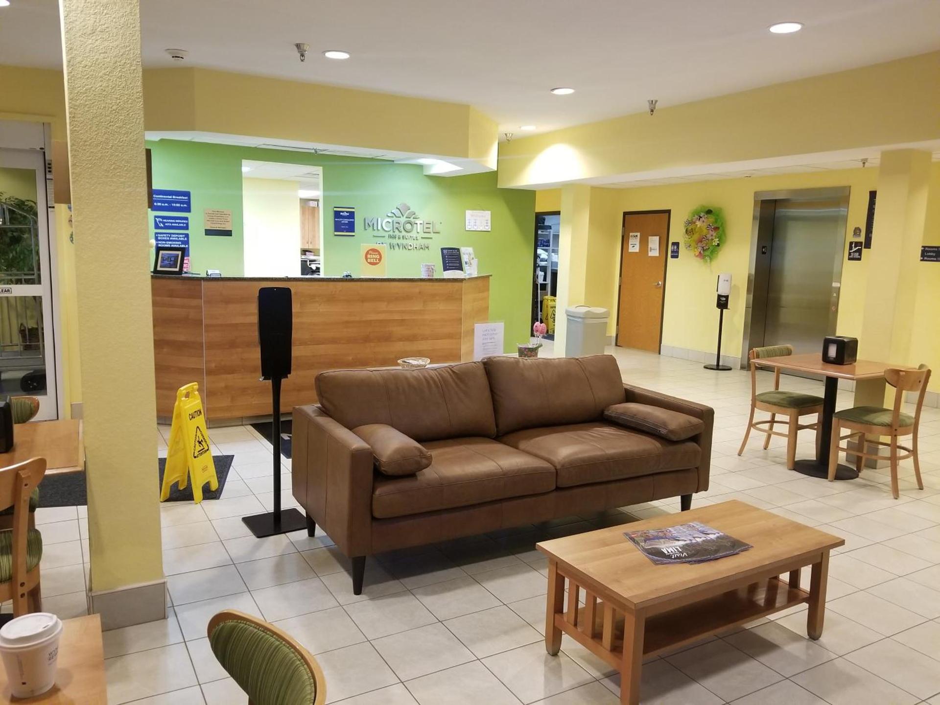 Microtel Inn & Suites by Wyndham Delphos photo 67