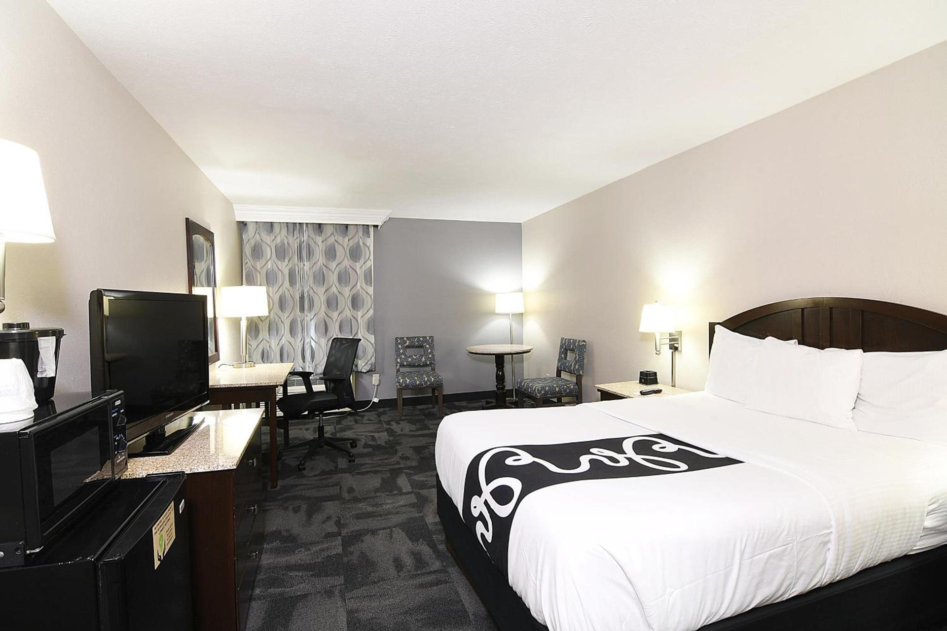 La Quinta by Wyndham Springfield South photo 32