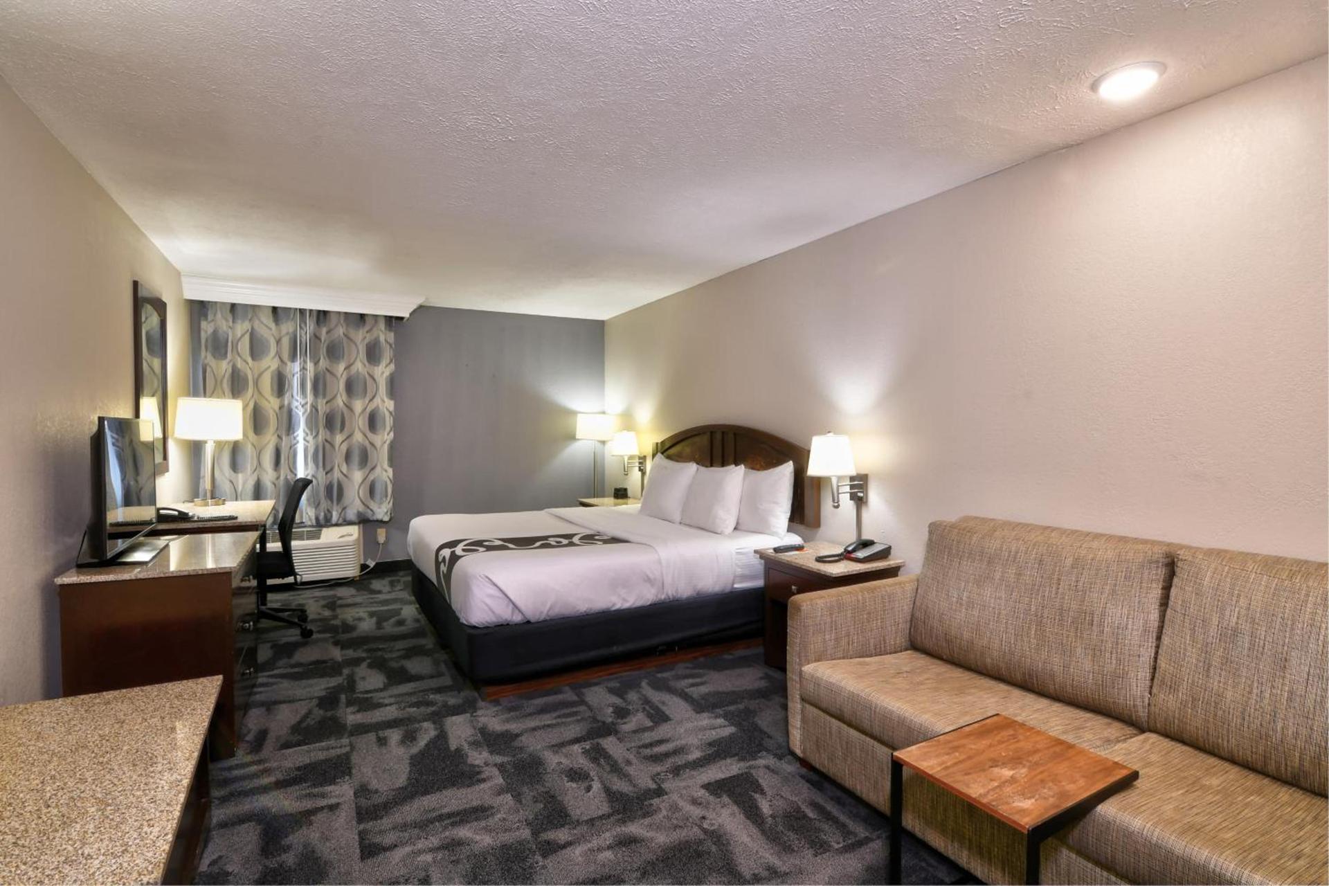 La Quinta by Wyndham Springfield South photo 47