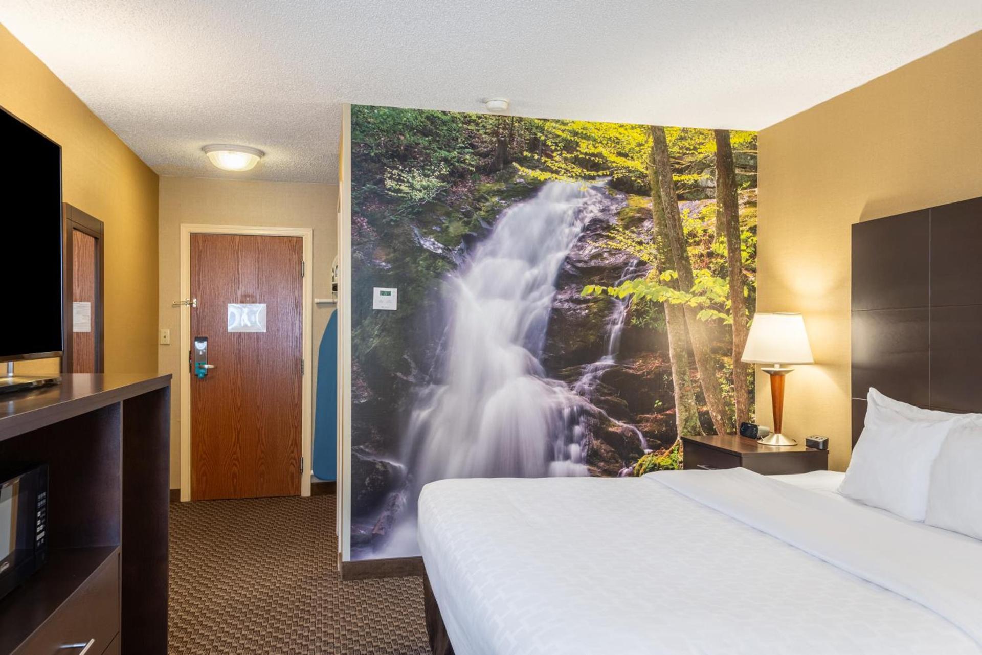 Clarion Pointe Harrisonburg photo 61