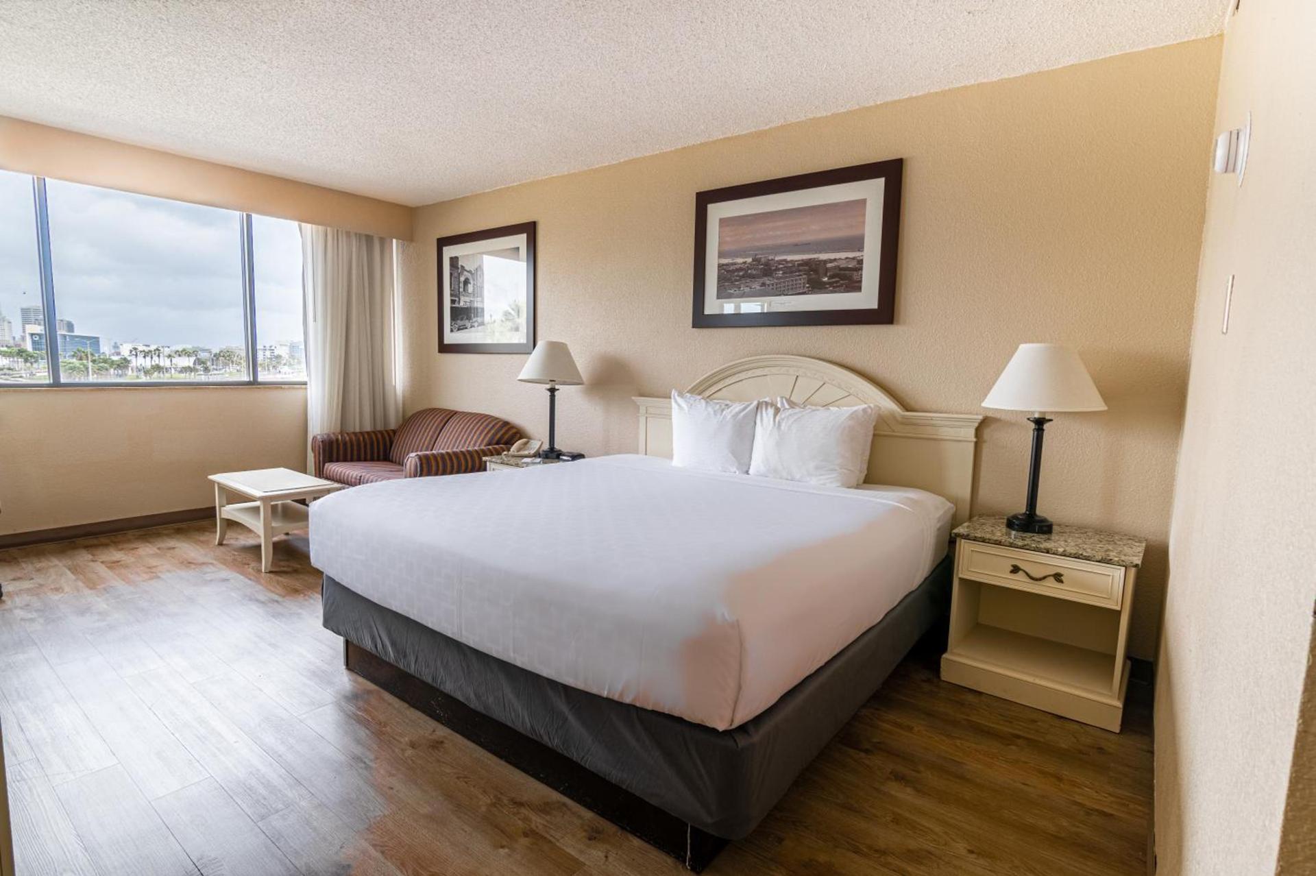 Emerald Beach Hotel Corpus Christi photo 45
