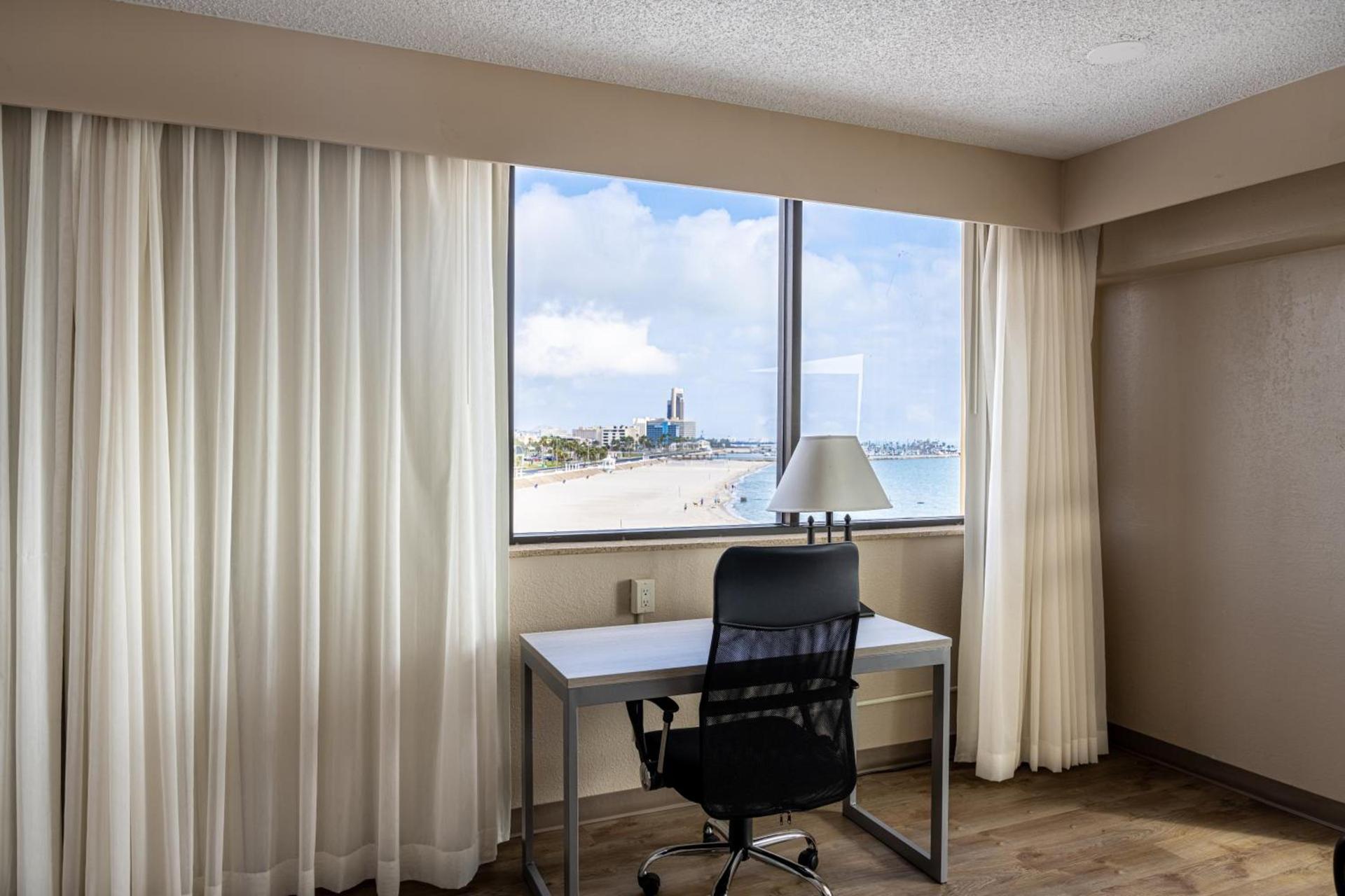 Emerald Beach Hotel Corpus Christi photo 5