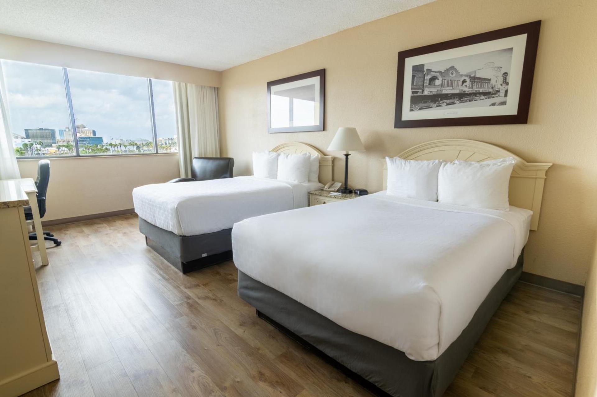 Emerald Beach Hotel Corpus Christi photo 9