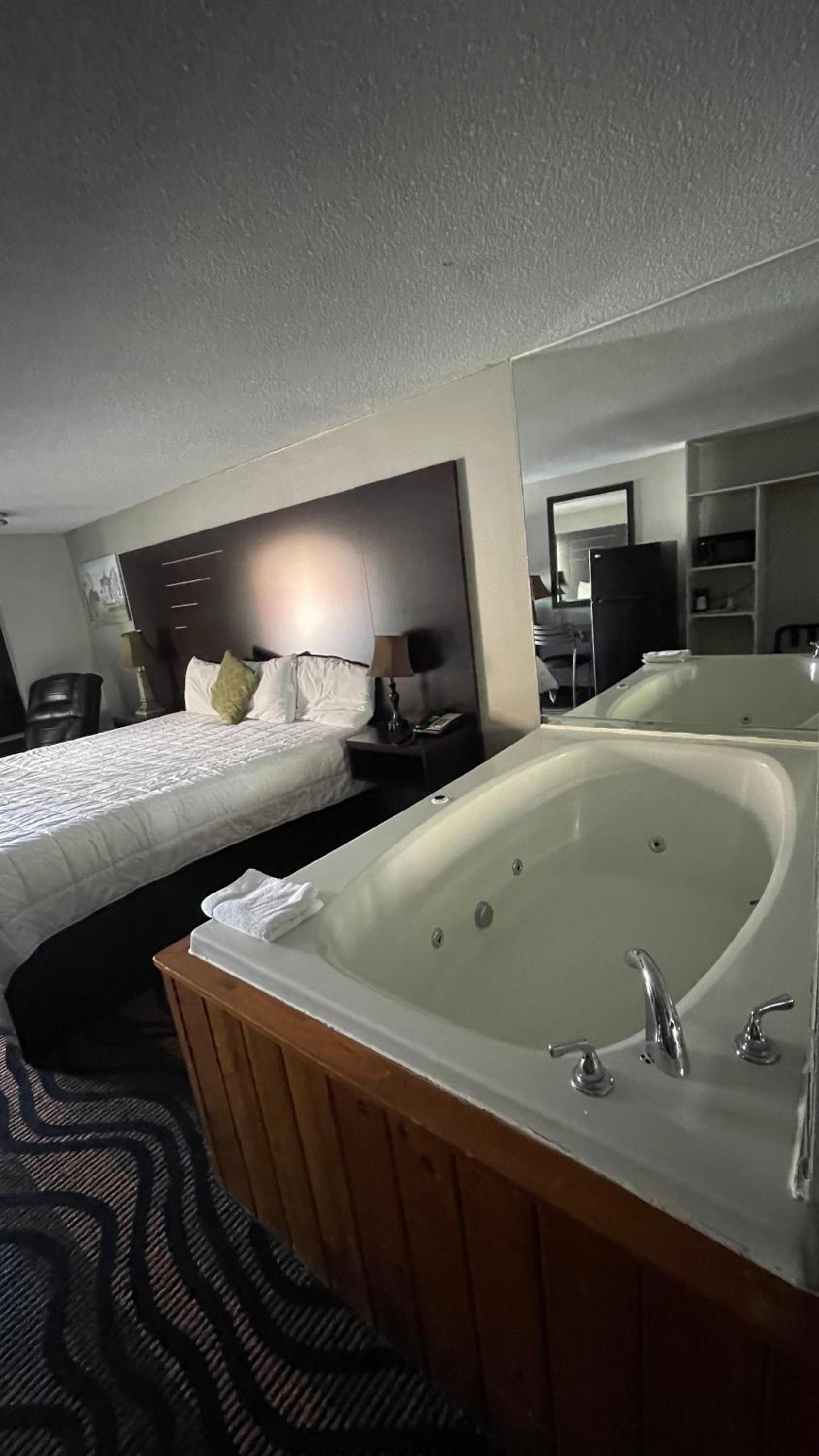 Country Town N' Suites photo 32