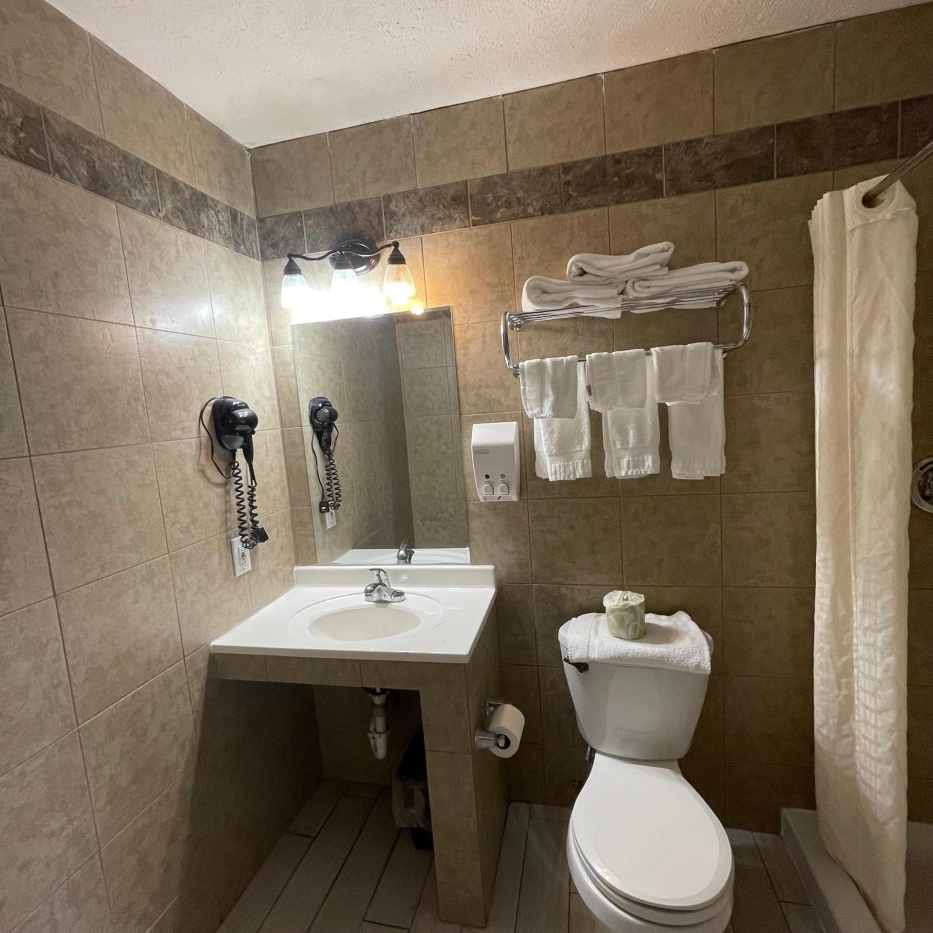 Country Town N' Suites photo 14